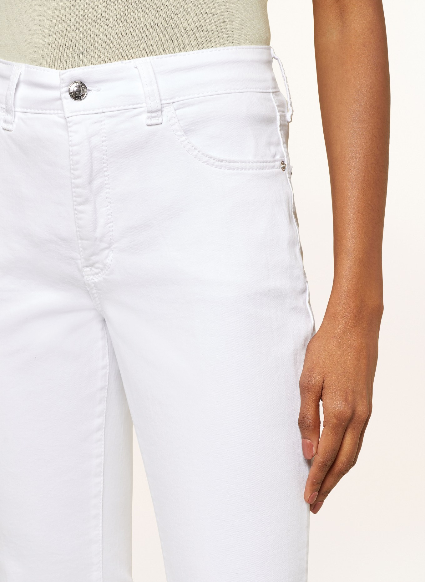 MAC Flared Jeans DREAM KICK, Farbe: D010 WHITE DENIM (Bild 5)