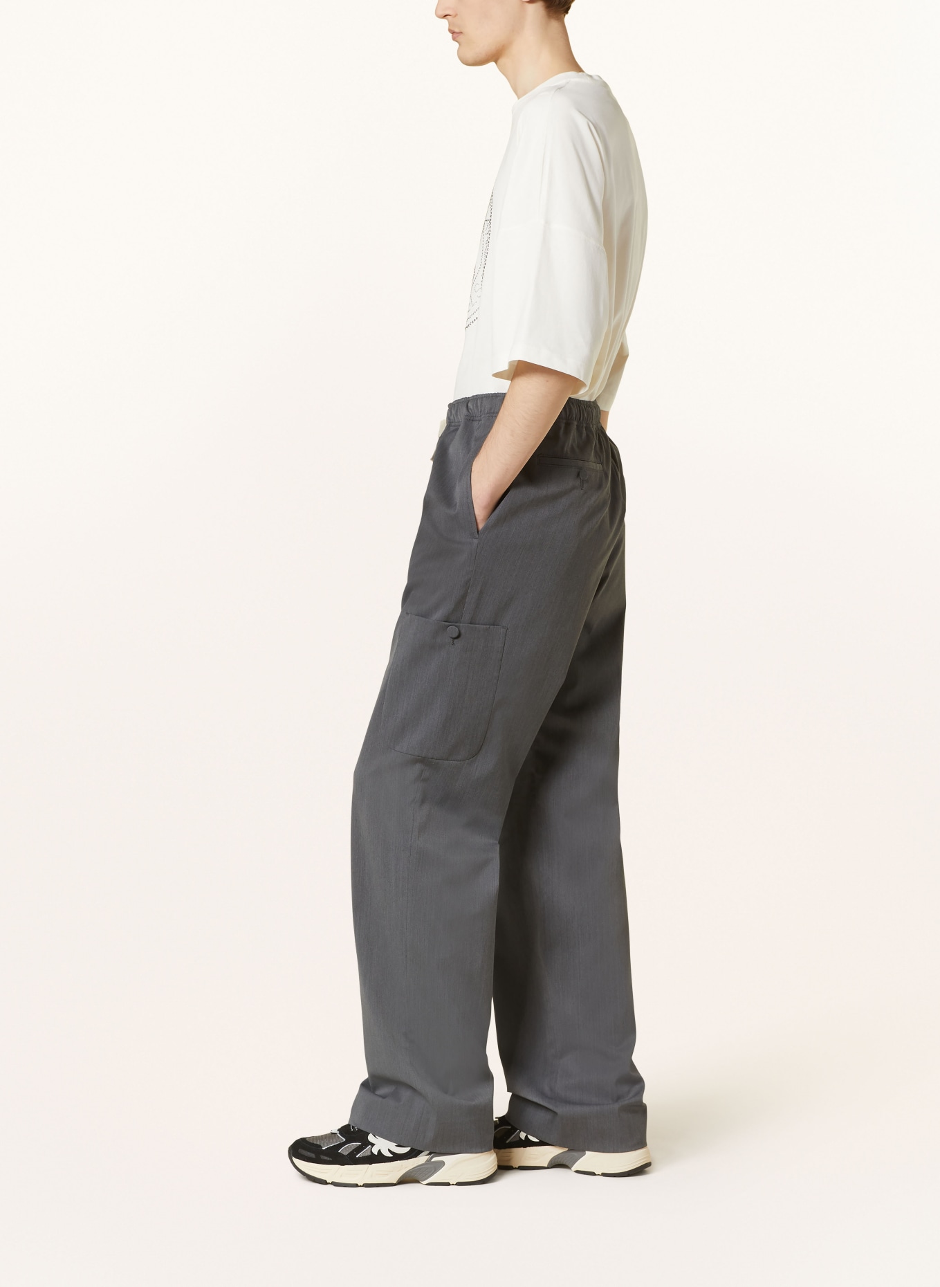 Palm Angels Trousers in jogger style loose fit, Color: DARK GRAY (Image 4)