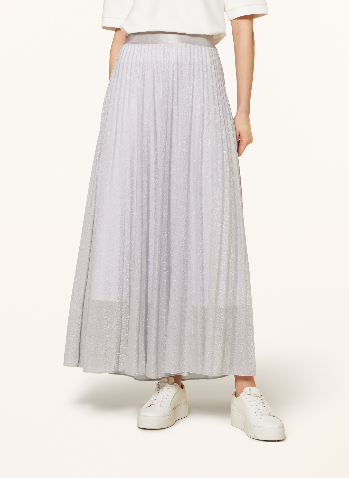ULLI EHRLICH SPORTALM Pleated skirt with glitter thread, Color: LIGHT GRAY (Image 4)