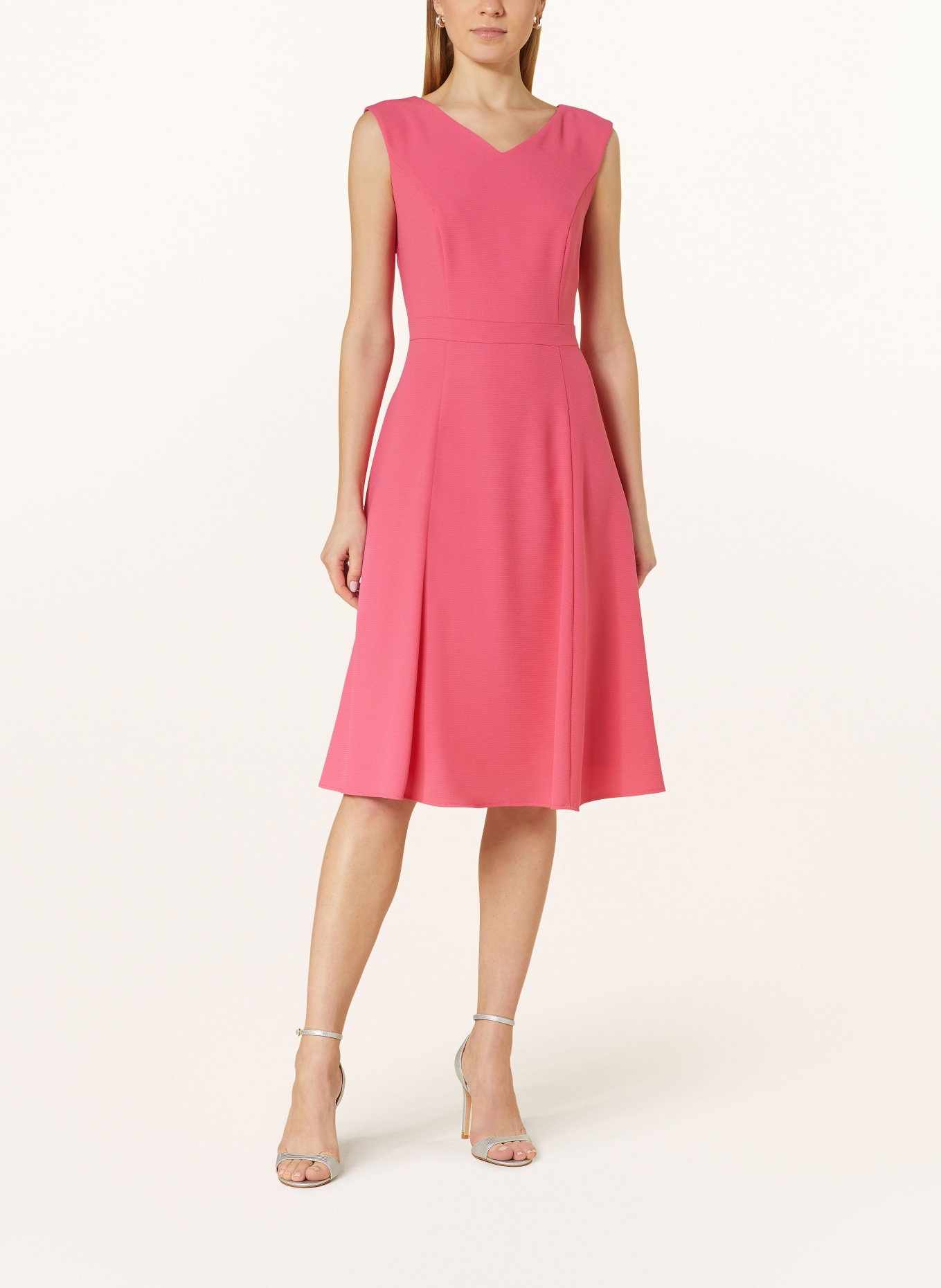 BETTY&CO Sheath dress with cut-outs, Color: NEON PINK (Image 2)