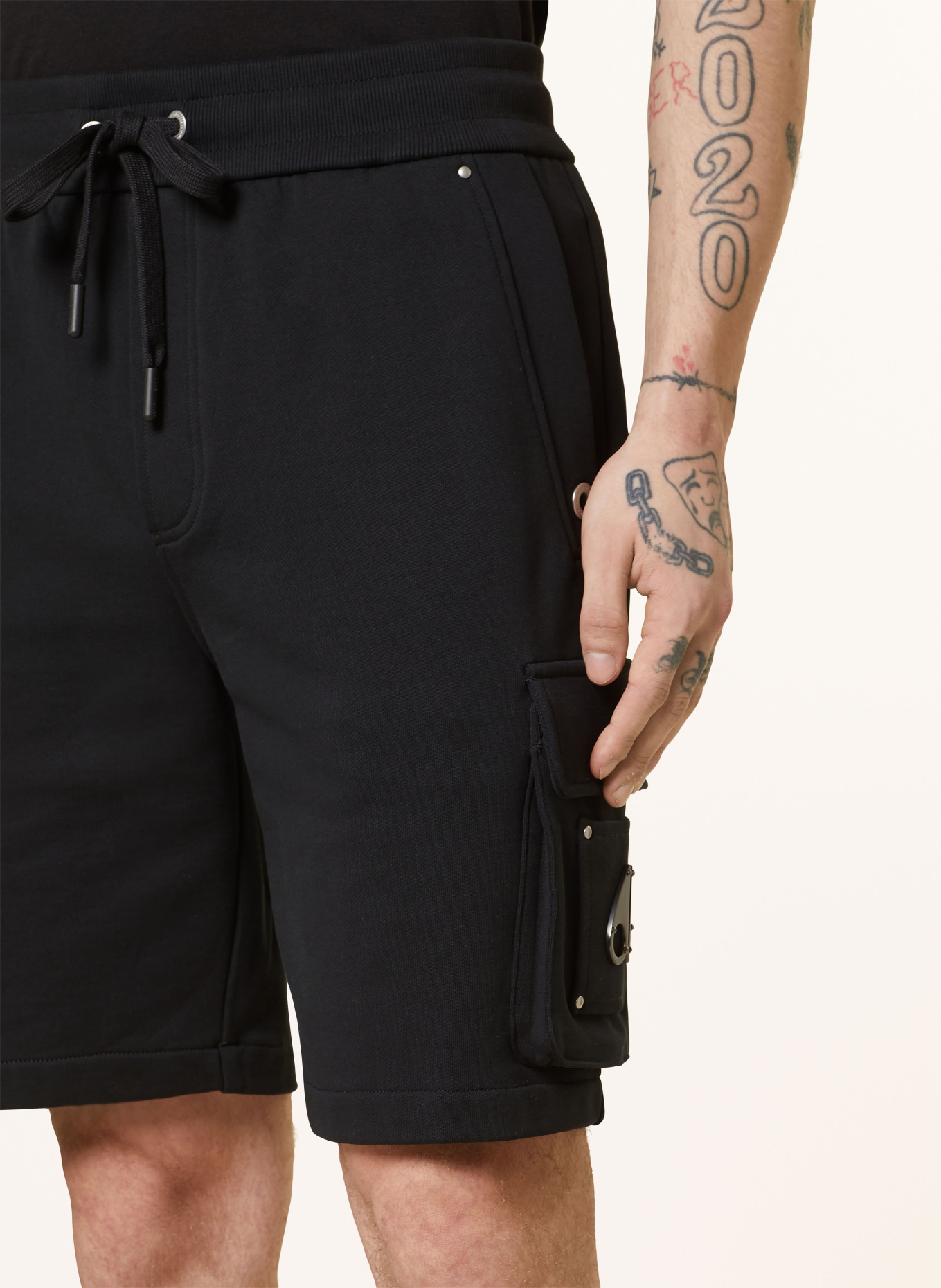 MOOSE KNUCKLES Cargo sweat shorts HARTSFIELD, Color: BLACK (Image 5)