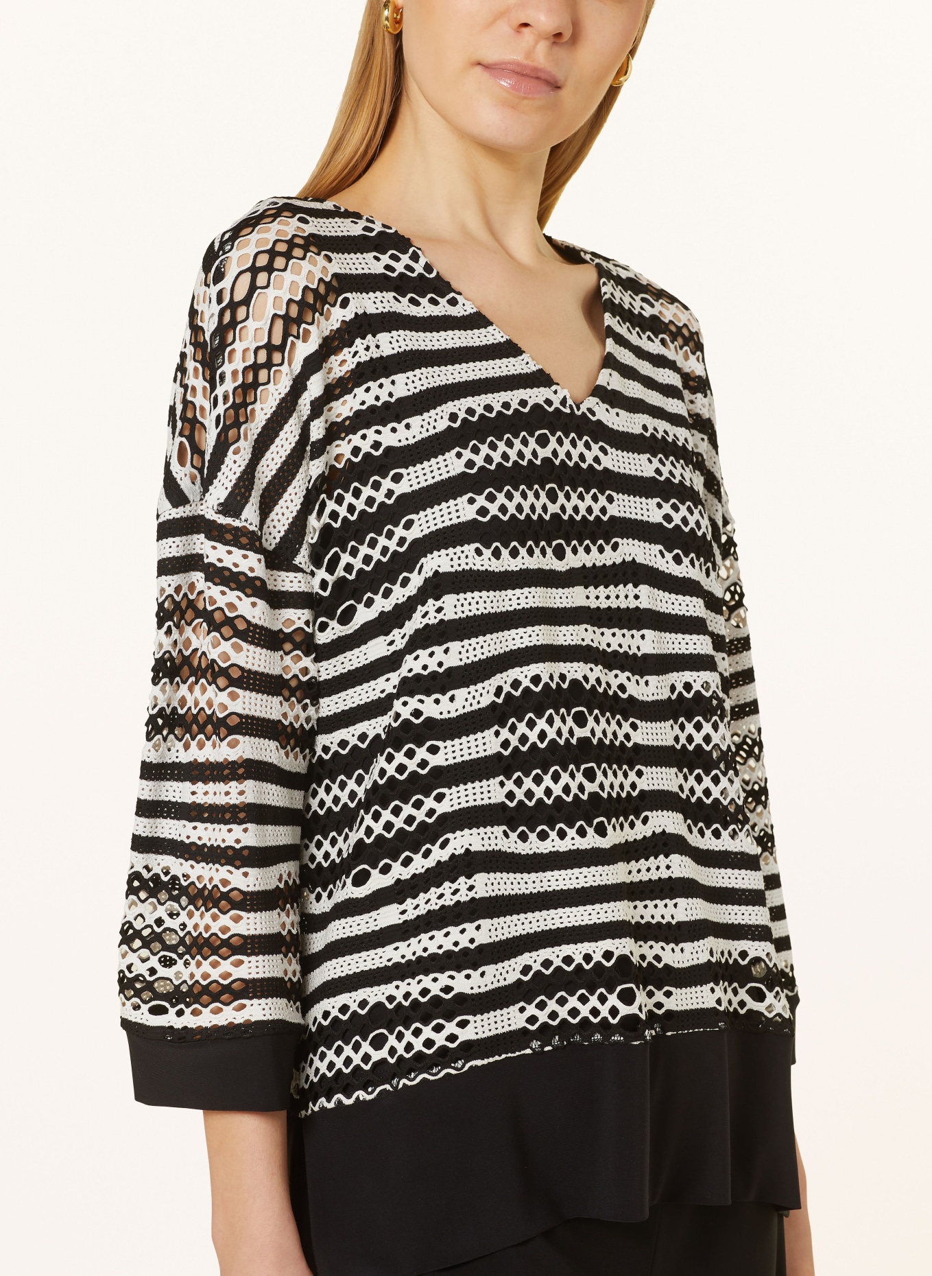 Joseph Ribkoff Shirt in mixed materials with 3/4 sleeve, Color: BLACK/ WHITE (Image 4)