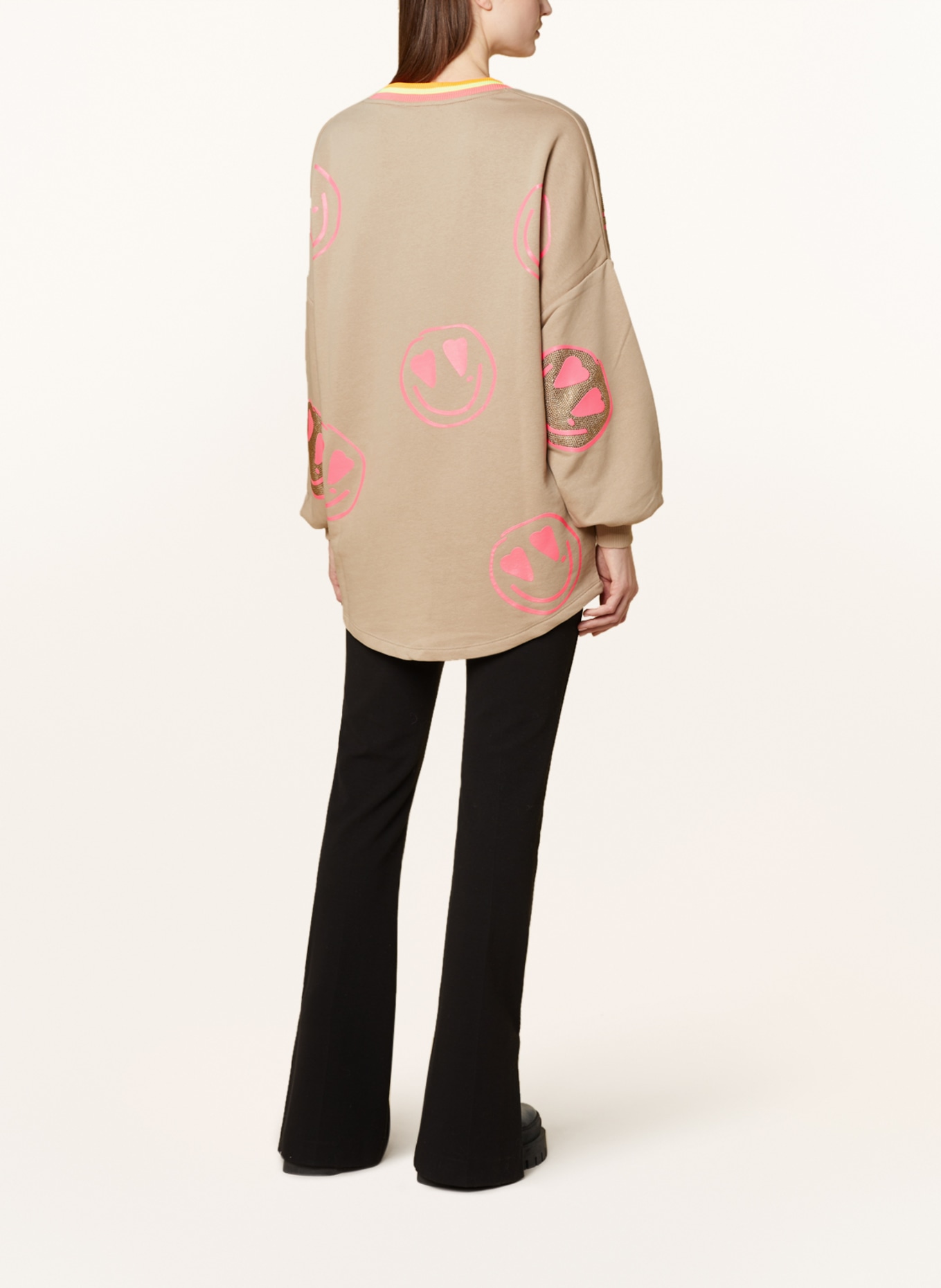 miss goodlife Oversized sweatshirt HAPPY FACE with decorative gems, Color: BEIGE/ NEON PINK/ GOLD (Image 3)