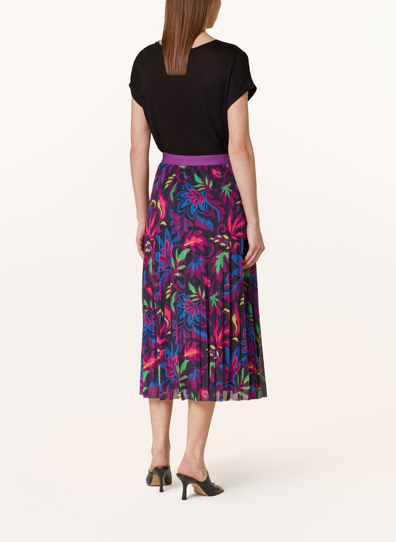oui Pleated skirt Made of mesh, Color: FUCHSIA/ BLUE/ GREEN (Image 3)