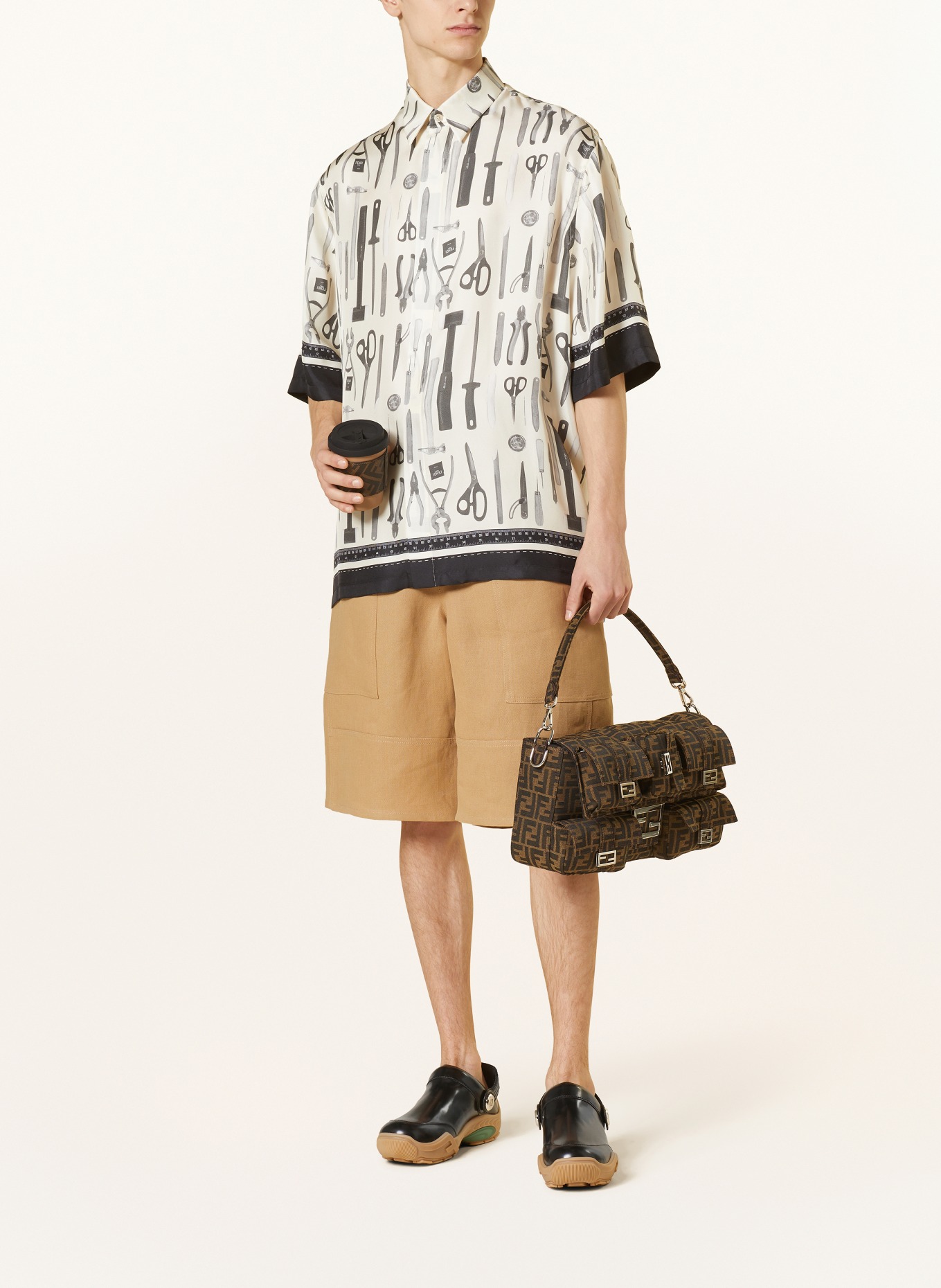 FENDI Koszula z krótkim rękawem comfort fit z jedwabiu, Kolor: ECRU/ CZARNY/ SZARY (Obrazek 2)