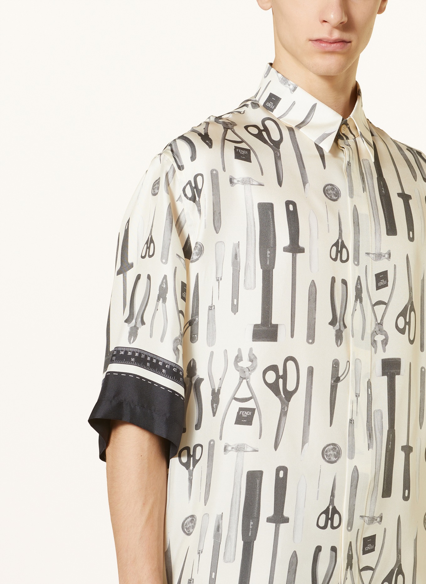 FENDI Short sleeve shirt comfort fit in silk, Color: ECRU/ BLACK/ GRAY (Image 4)