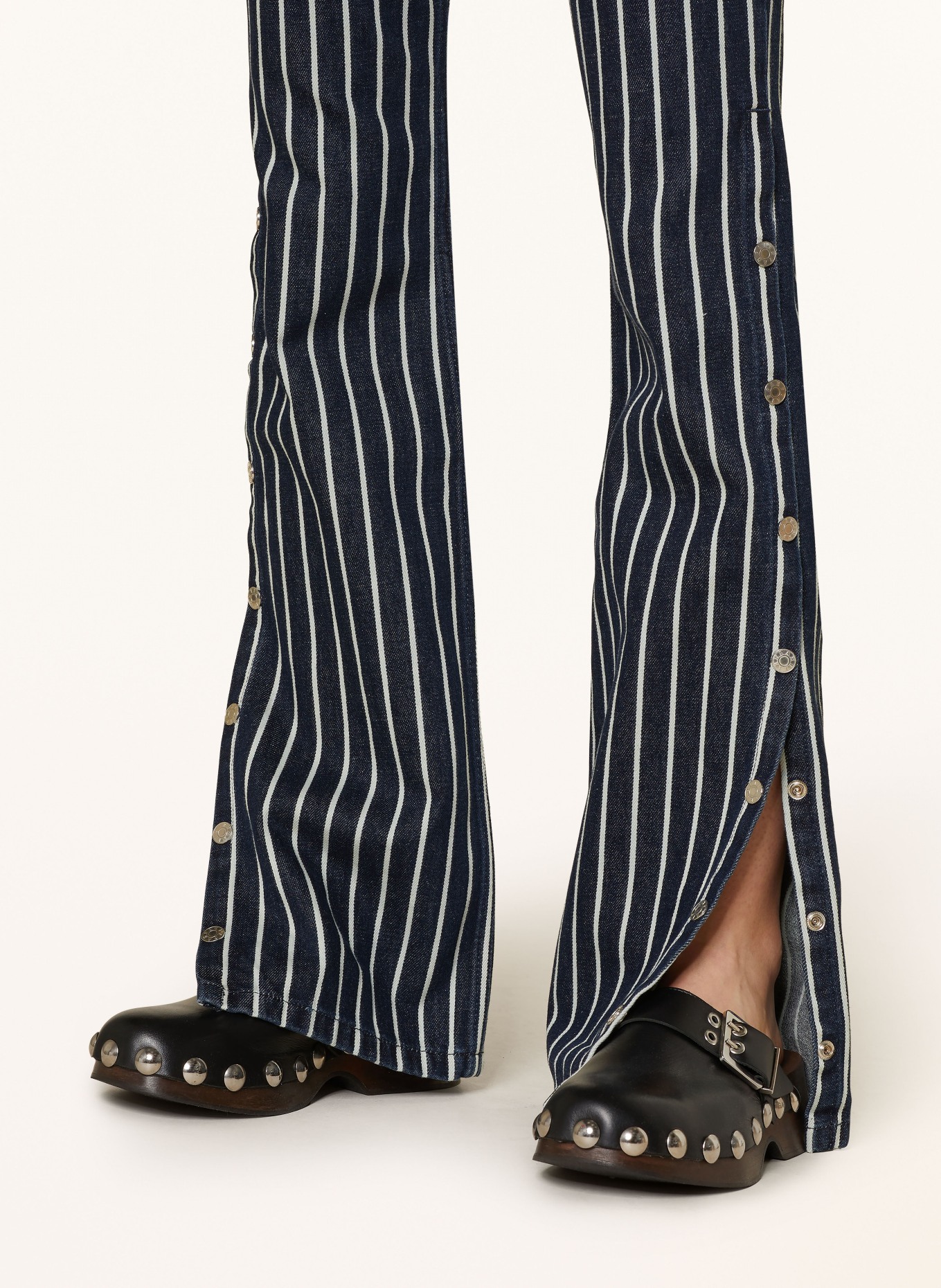 Filippa K Bootcut Jeans, Farbe: 0054 Denim Blue/White Stripe (Bild 6)
