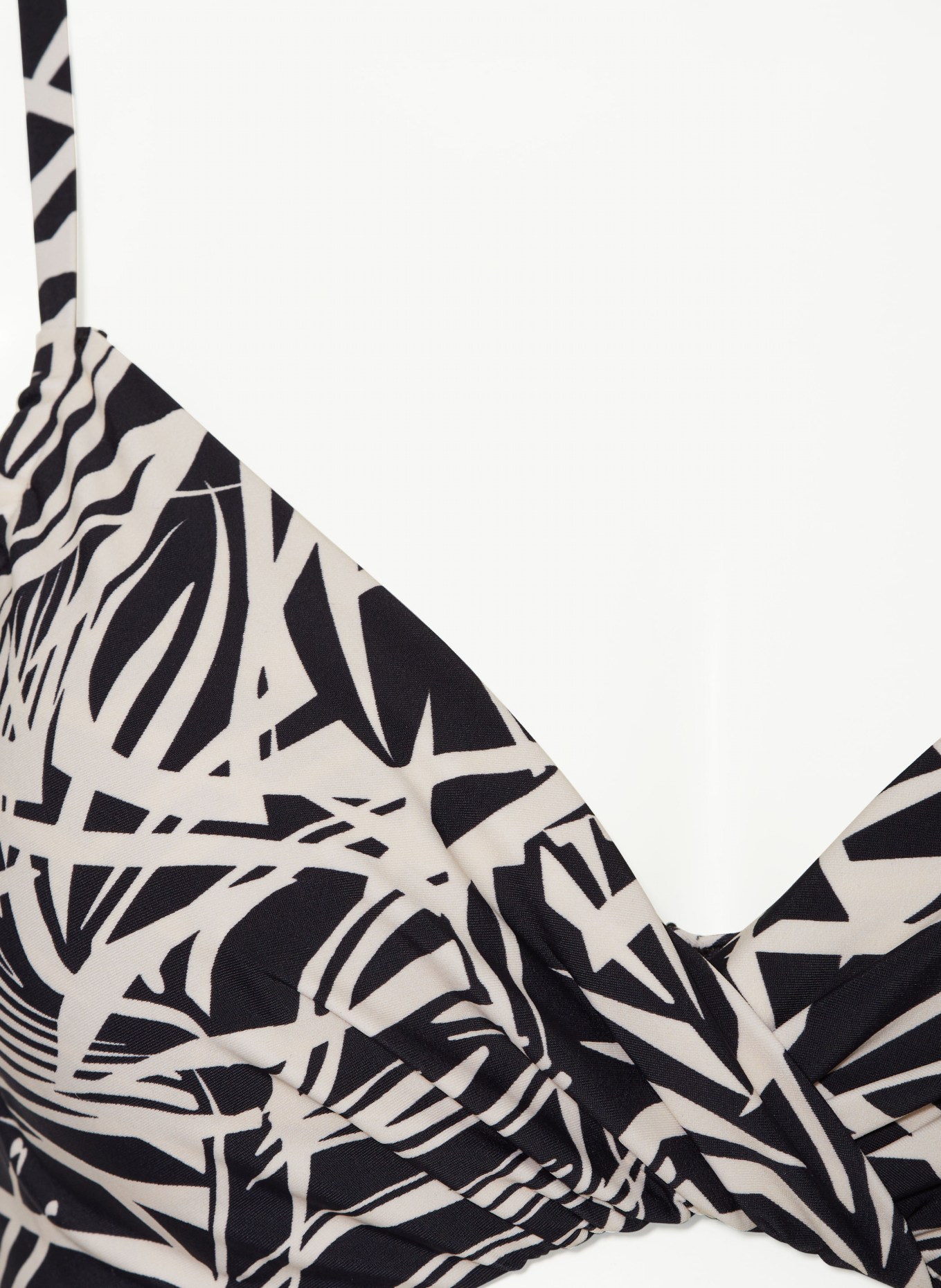 Hot Stuff Underwired bikini top, Color: BLACK/ CREAM (Image 4)