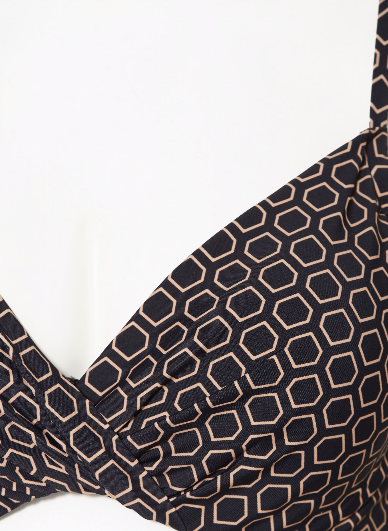 Hot Stuff Underwired bikini top, Color: BLACK/ BEIGE (Image 4)
