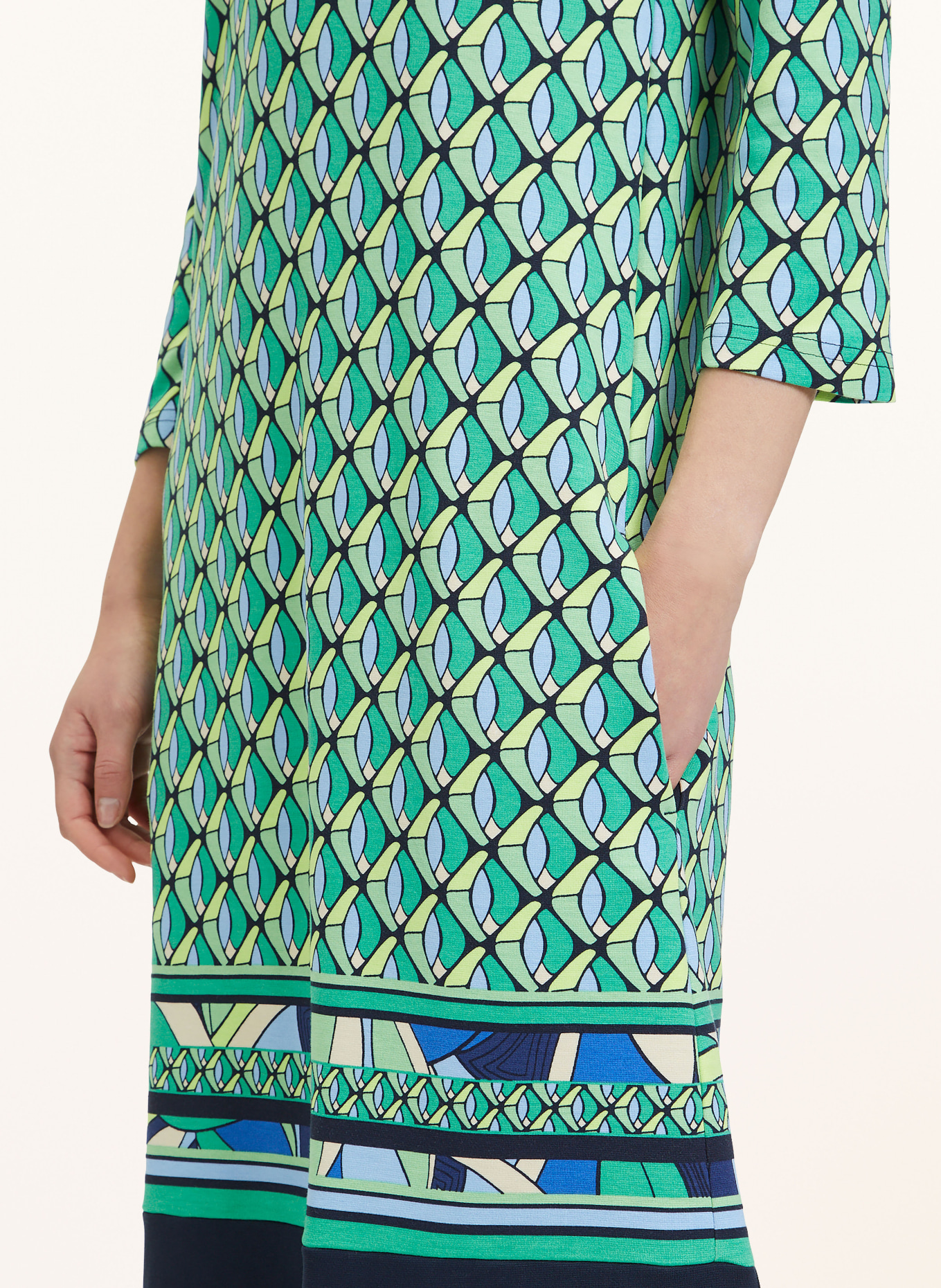 Betty Barclay Jersey dress with 3/4 sleeves and cut-out, Color: GREEN/ LIGHT BLUE/ DARK BLUE (Image 4)