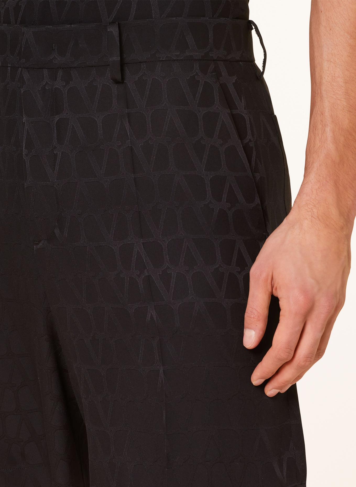 VALENTINO Silk shorts ICONOGRAPH, Color: BLACK (Image 5)