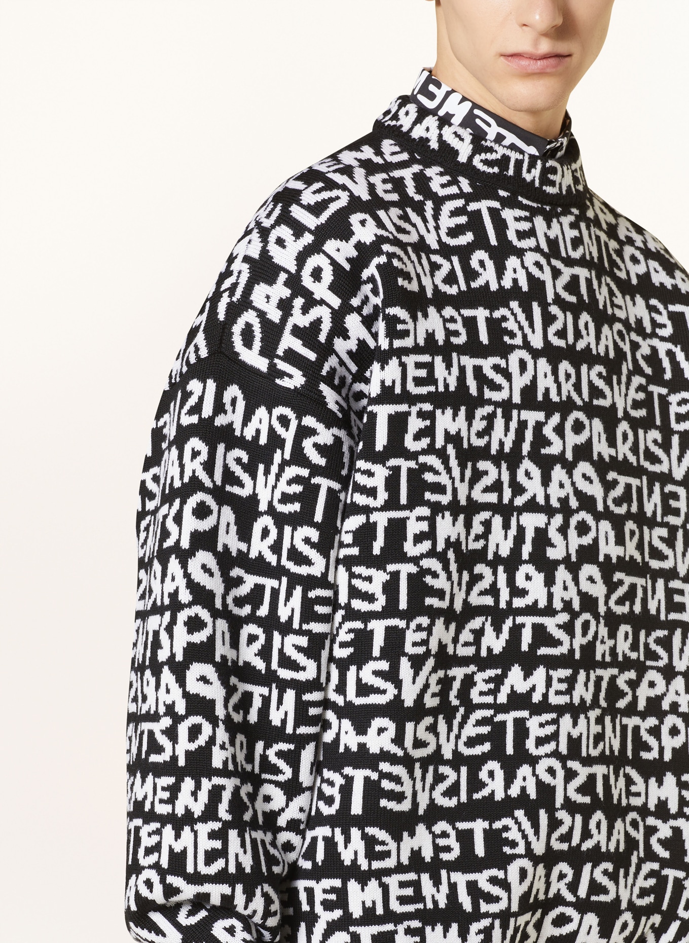 VETEMENTS Oversized-Pullover, Farbe: SCHWARZ/ WEISS (Bild 4)