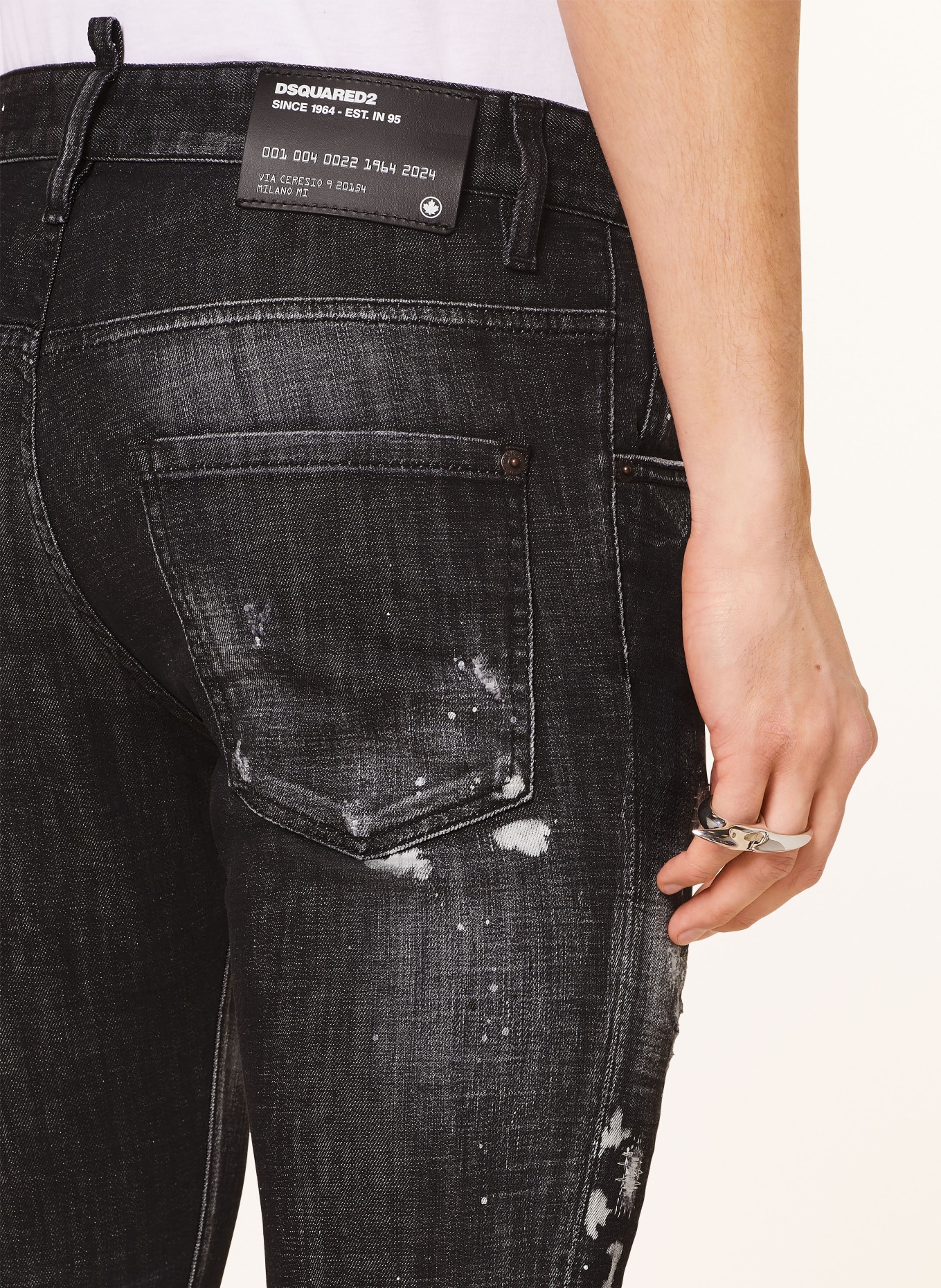 DSQUARED2 Destroyed Jeans SKATER Extra Slim Fit, Farbe: 900 BLACK (Bild 6)