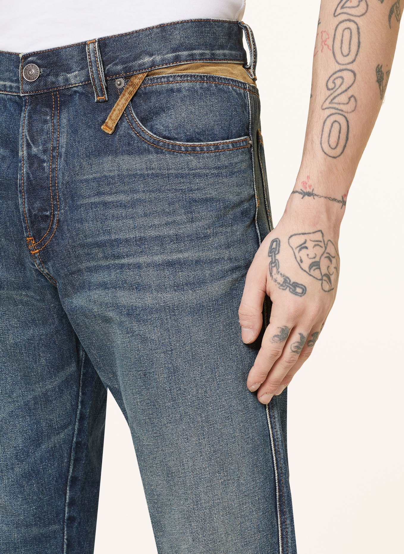 DIESEL Jeans 1995 D SARK Slim Fit, Farbe: 01 (Bild 5)