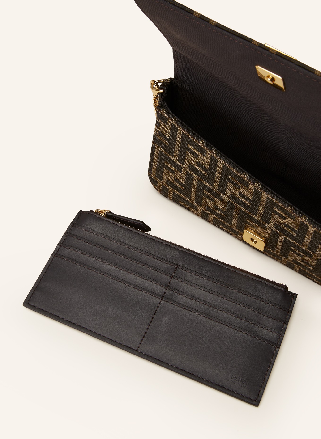 Fendi baguette card holder 2025