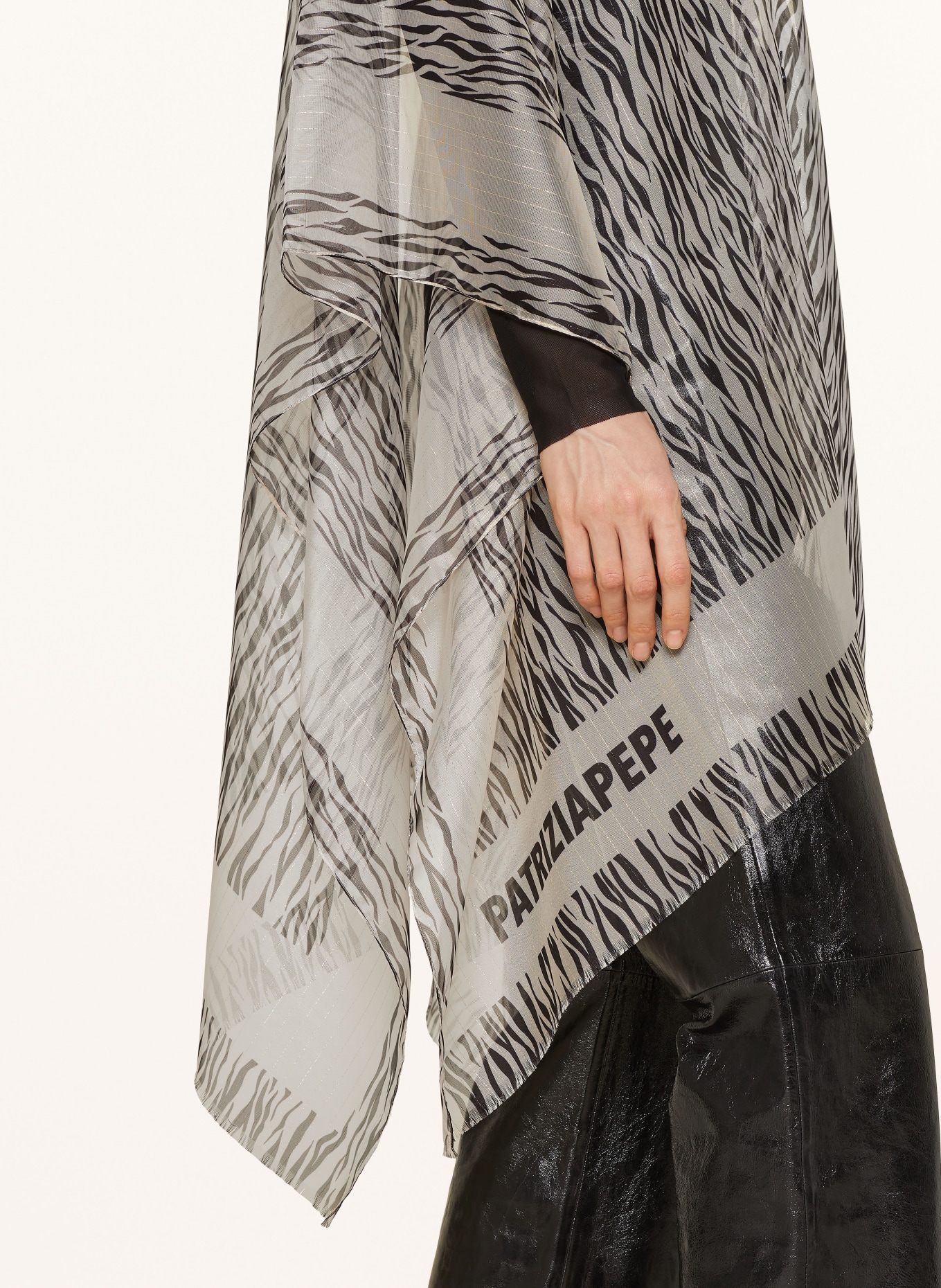 PATRIZIA PEPE Kimono with 3/4 sleeves and glitter thread, Color: BLACK/ BEIGE (Image 4)