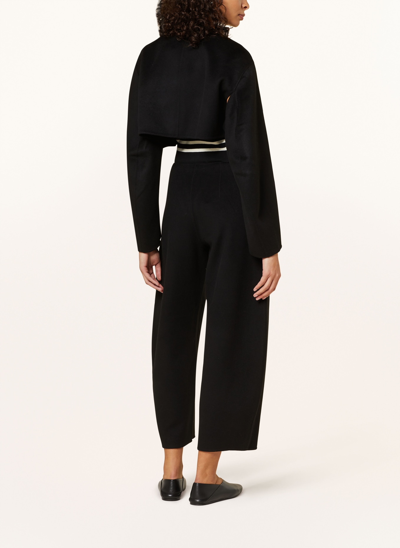 COS Cropped jacket with cut-outs, Color: BLACK (Image 3)