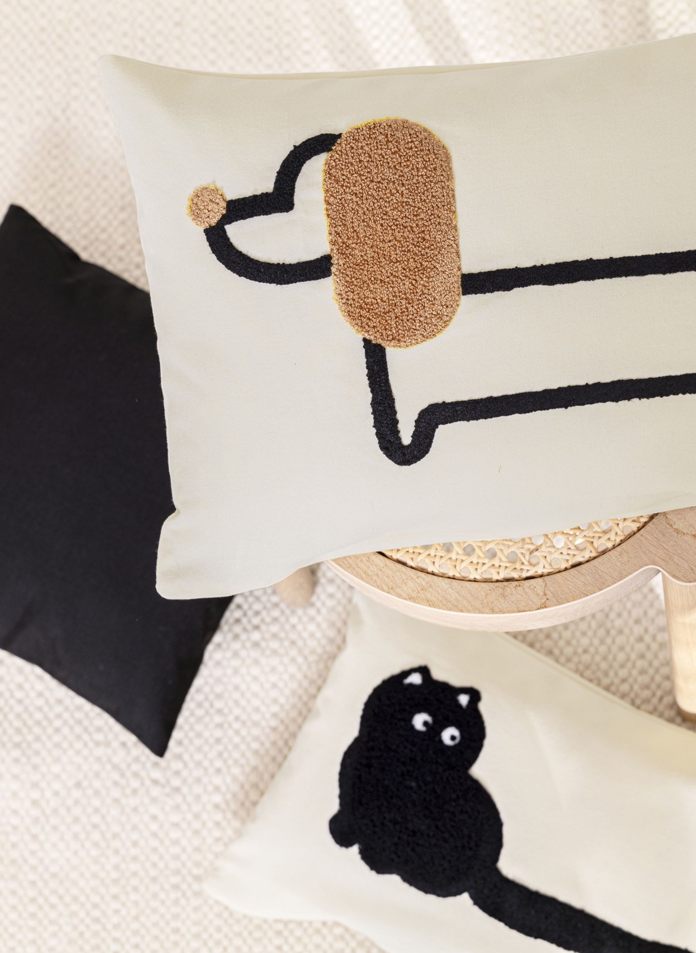 MAGMA Decorative cushion cover DUDE, Color: WHITE/ BLACK/ CAMEL (Image 3)