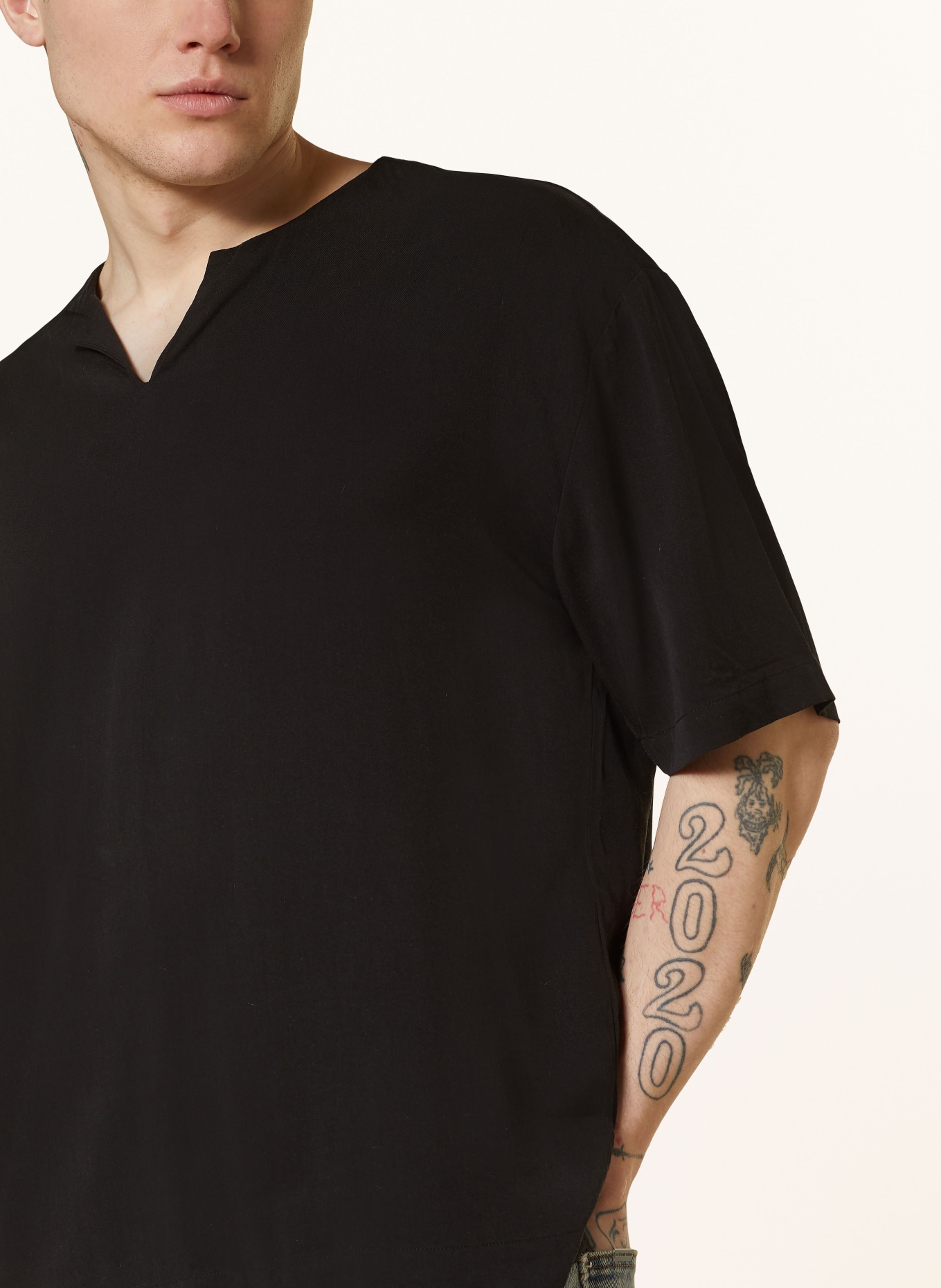 don't waste culture Oversized shirt NADIA, Color: BLACK (Image 4)