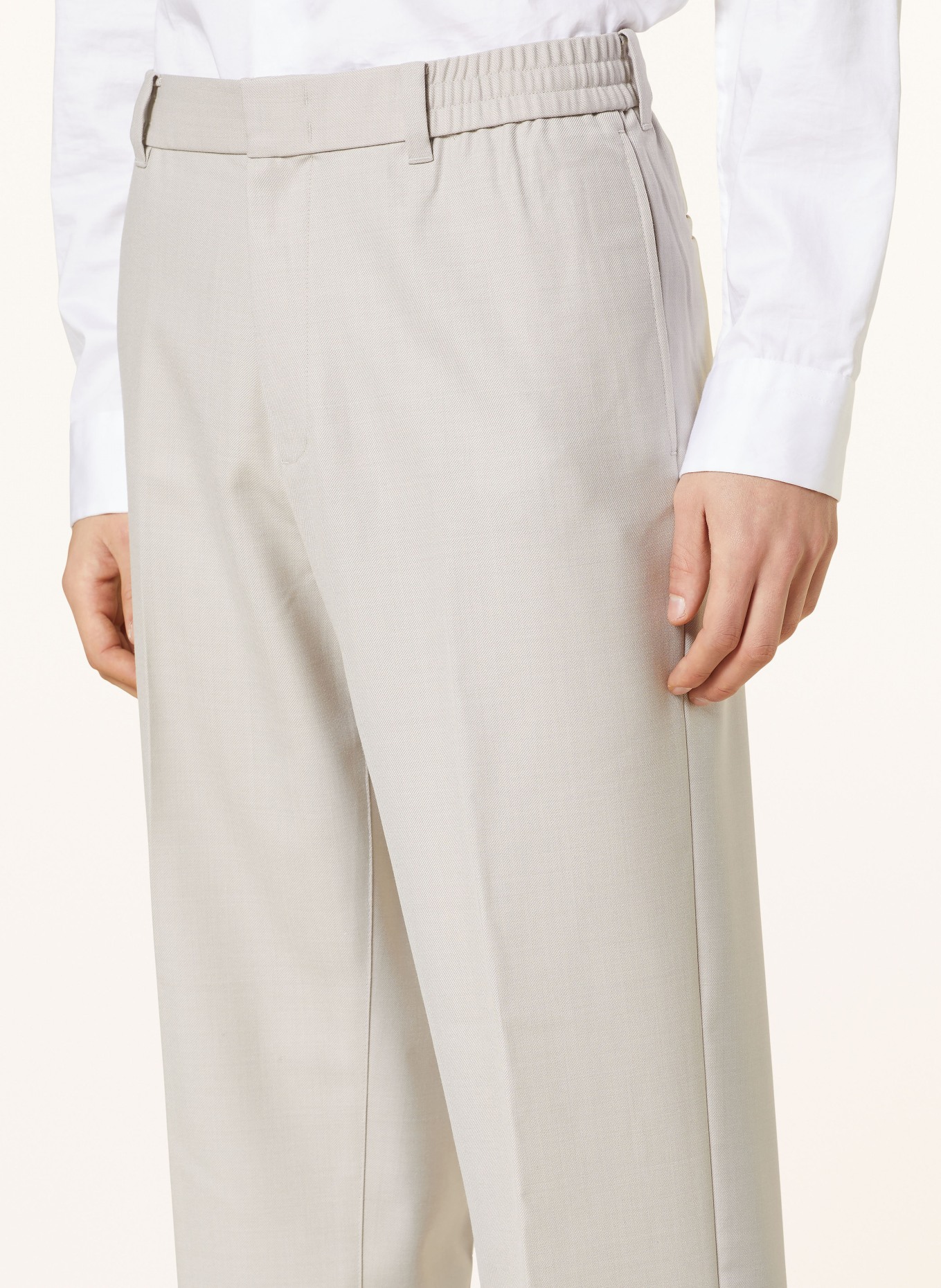COS Trousers in jogger style relaxed straight fit, Color: LIGHT GRAY (Image 5)