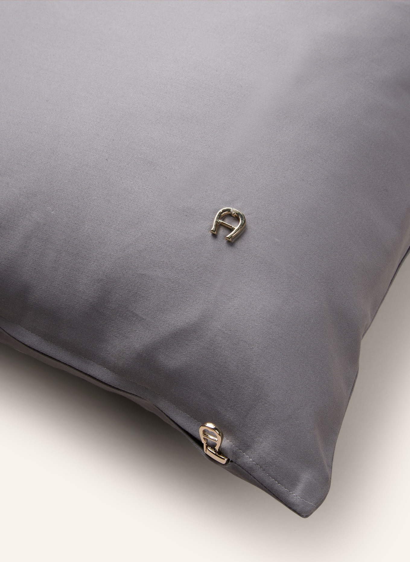 AIGNER Decorative cushion cover MINIMAL, Color: GRAY (Image 3)