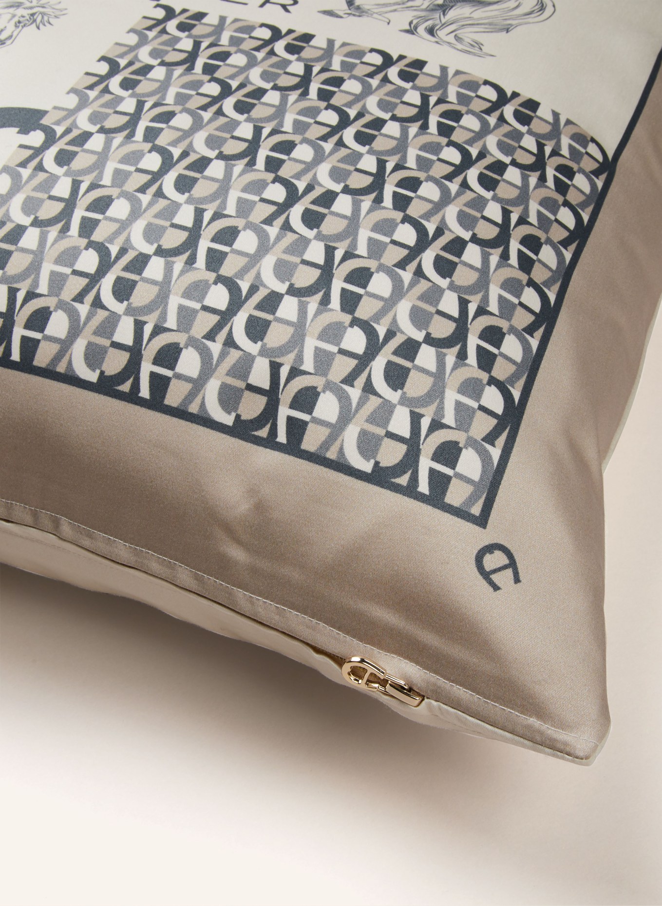 AIGNER Decorative cushion cover MILLA, Color: ECRU/ CREAM/ GRAY (Image 3)