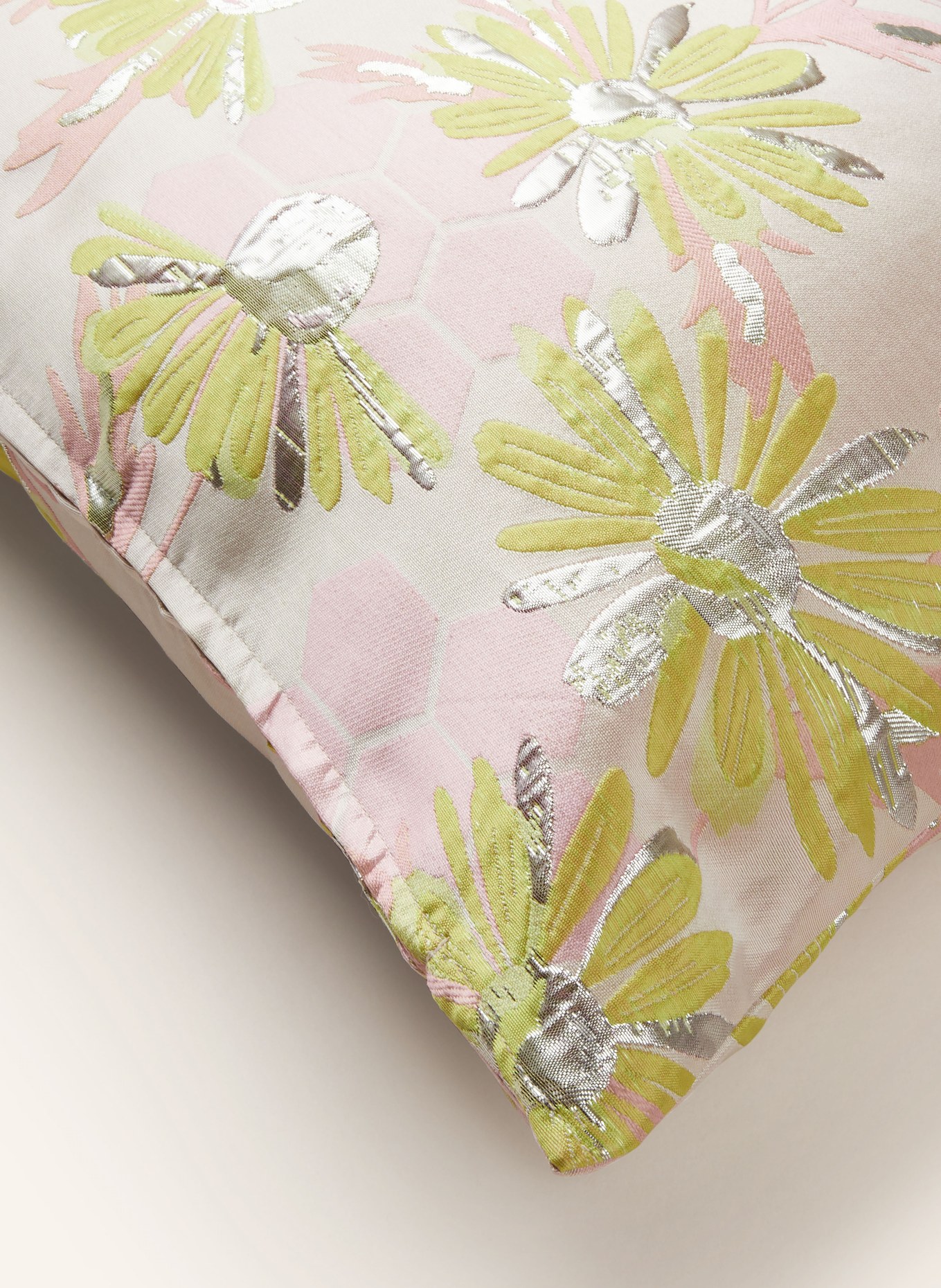 DAGNY Decorative cushion cover with glitter thread, Color: LIGHT PINK/ PINK/ LIGHT GREEN (Image 3)