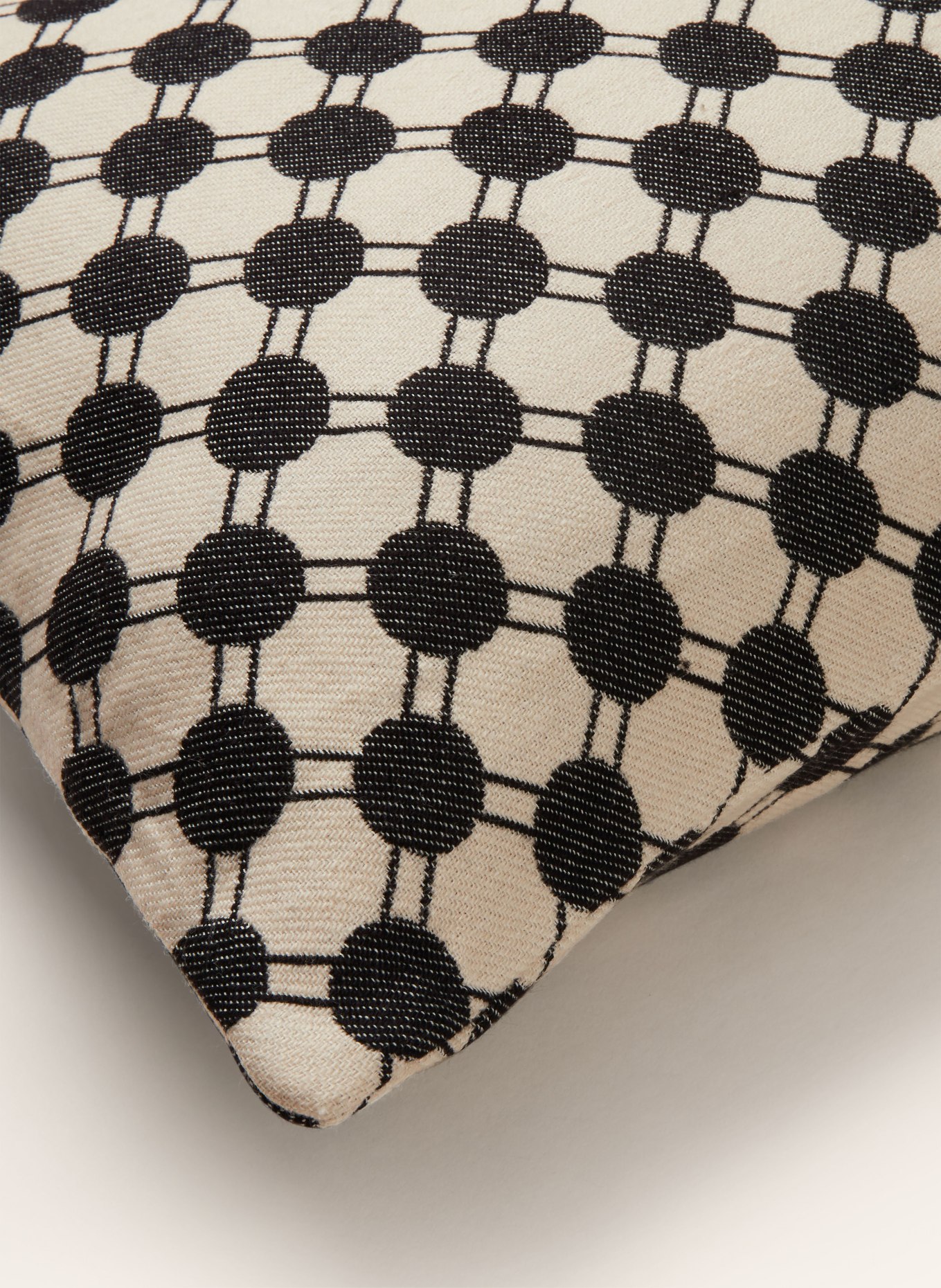 DAGNY Decorative cushion cover, Color: ECRU/ BLACK (Image 3)