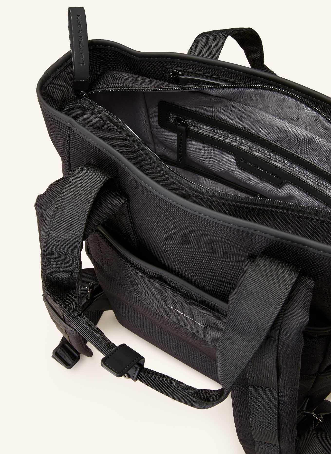 KAPTEN & SON Set LINDBY: Diaper bag, toiletry bag, changing mat and buggy straps, Color: BLACK (Image 4)