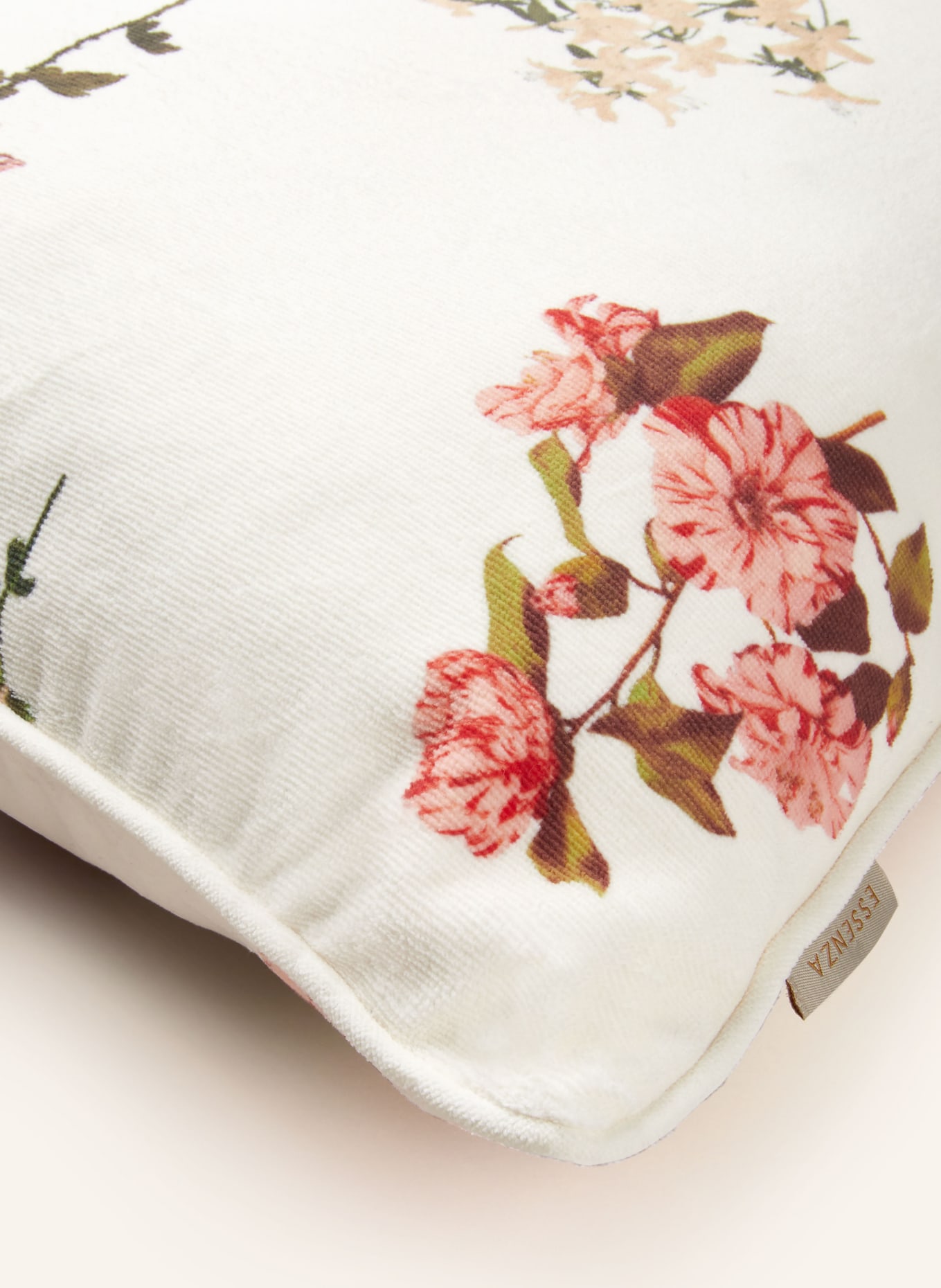 ESSENZA Decorative cushion ANNEBELLA in velvet, Color: LIGHT YELLOW (Image 3)