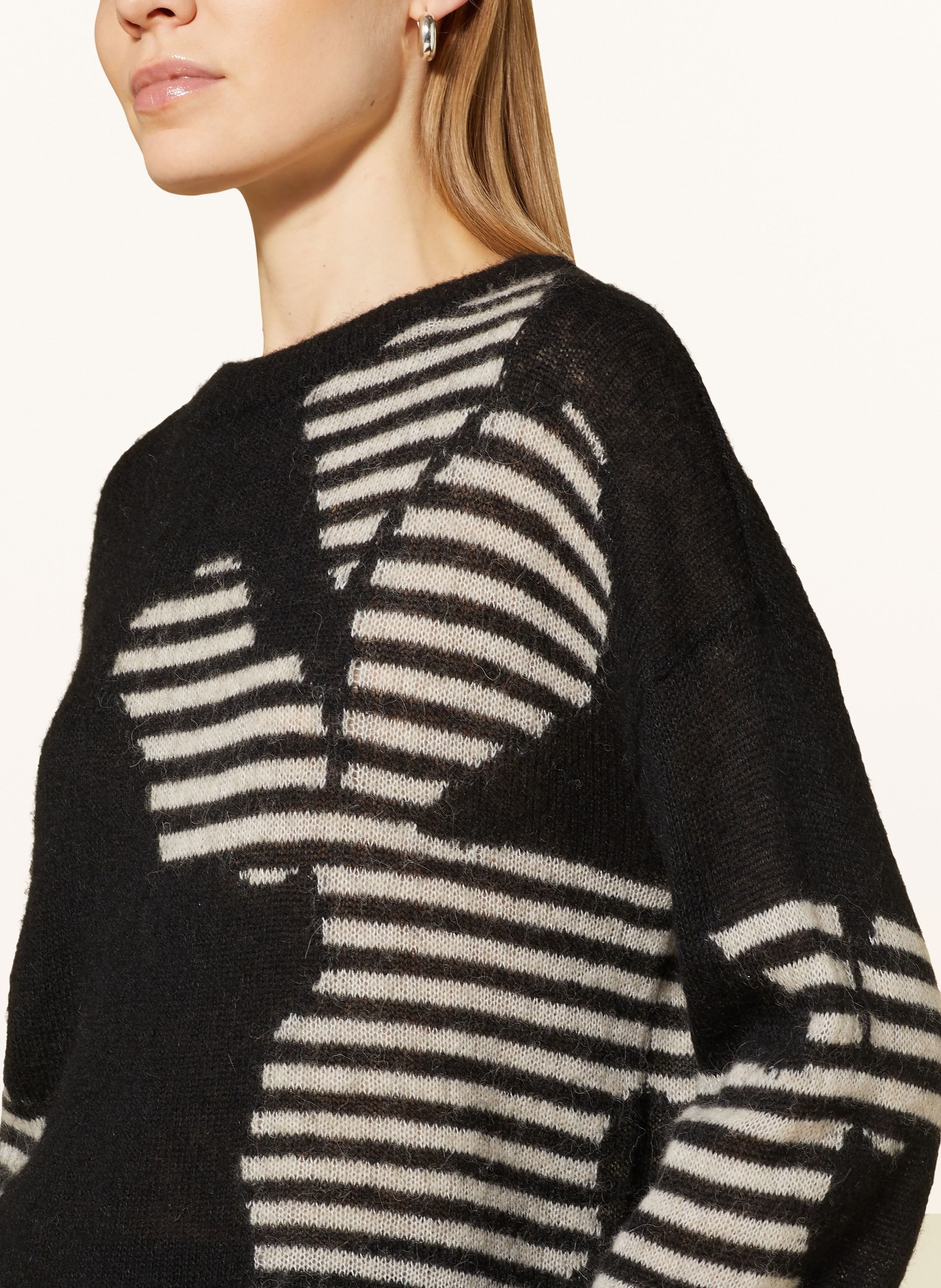 comma Pullover in schwarz/ weiss