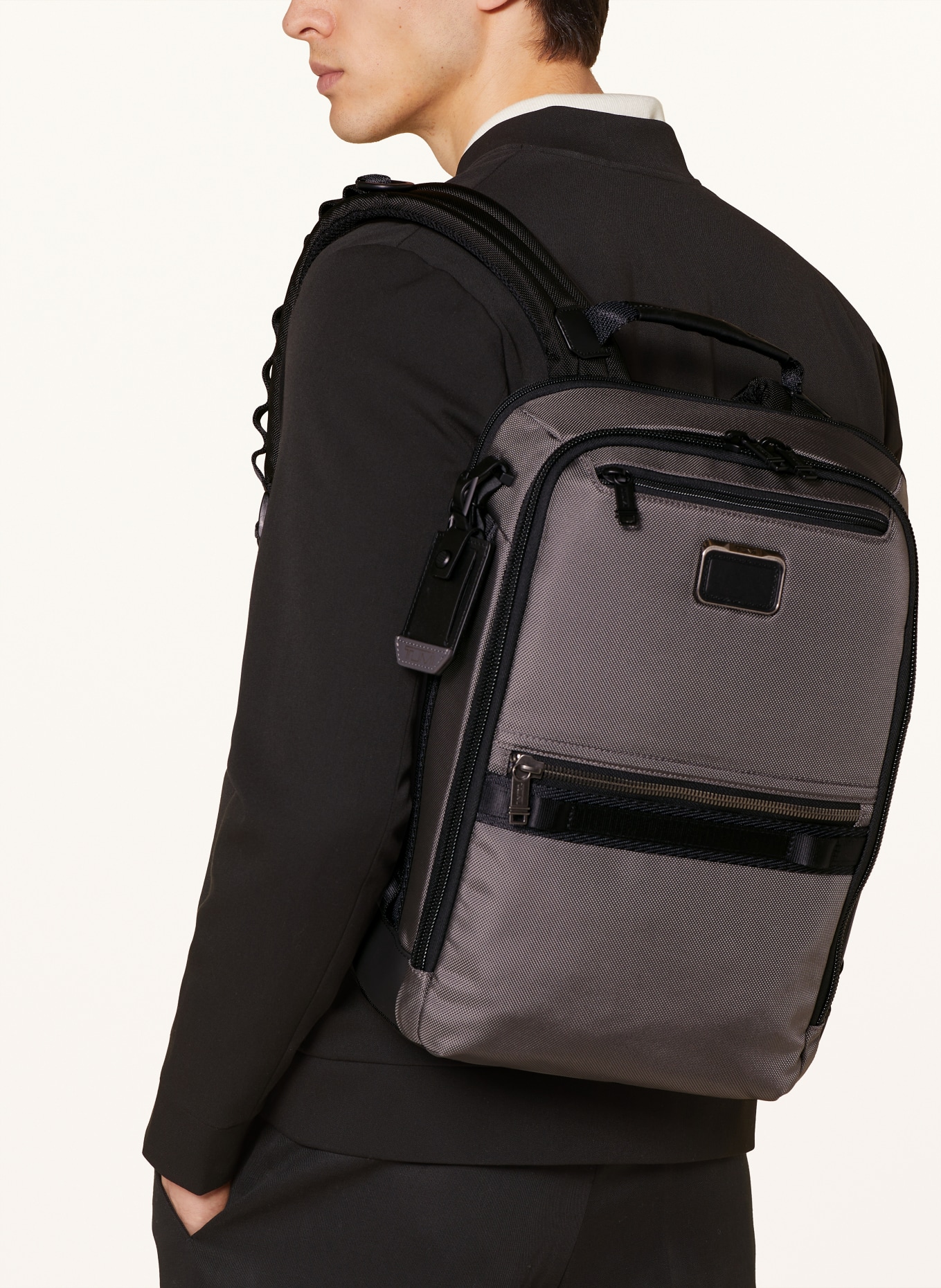 TUMI APHA BRAVO backpack DYNAMIC BACKPACK 35 l with laptop compartment, Color: GRAY (Image 6)