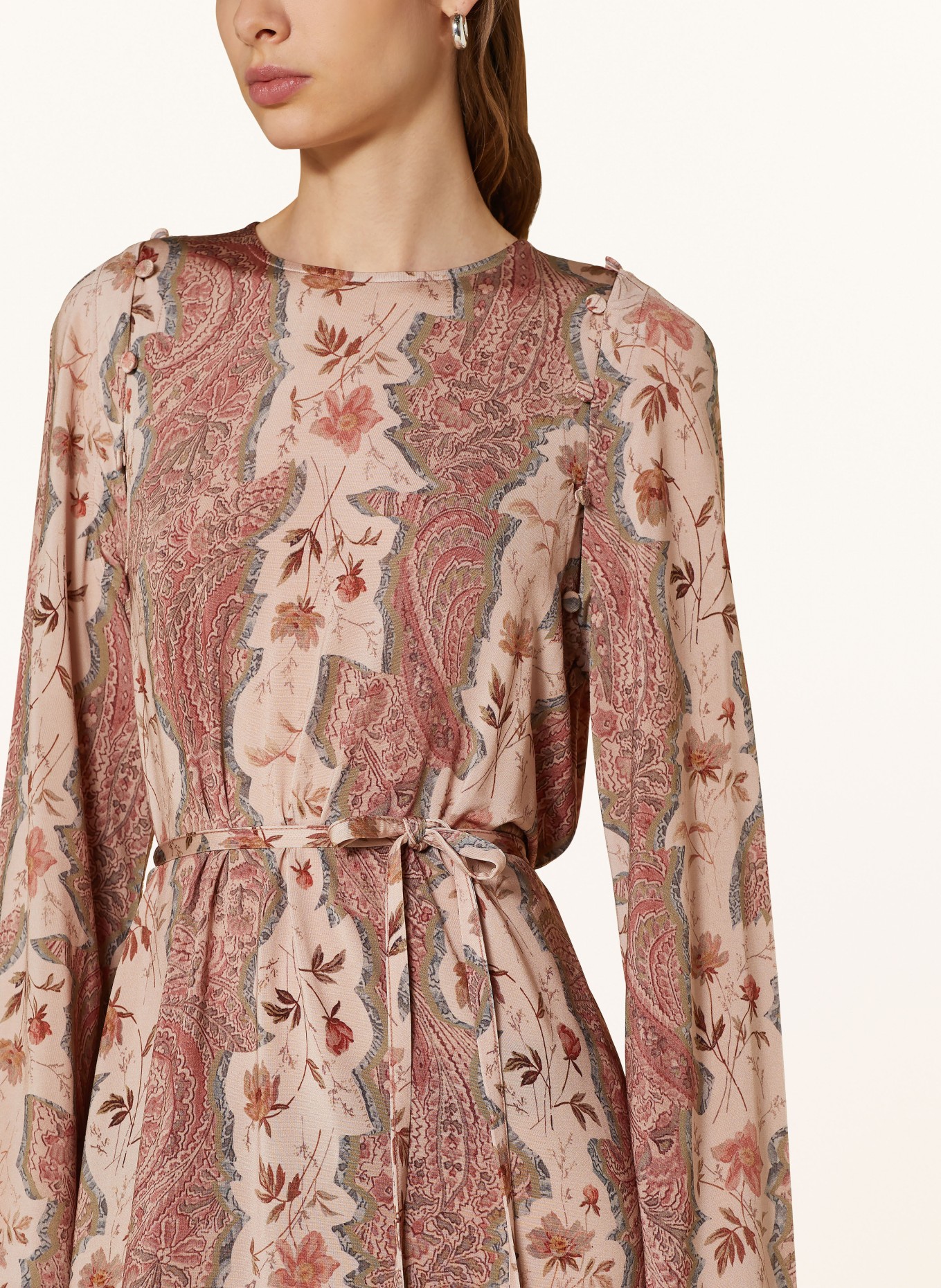 ALLSAINTS Kleid SUSANNAH CASCADE mit abnehmbaren Ärmeln, Farbe: HELLGRÜN/ ALTROSA/ CREME (Bild 4)