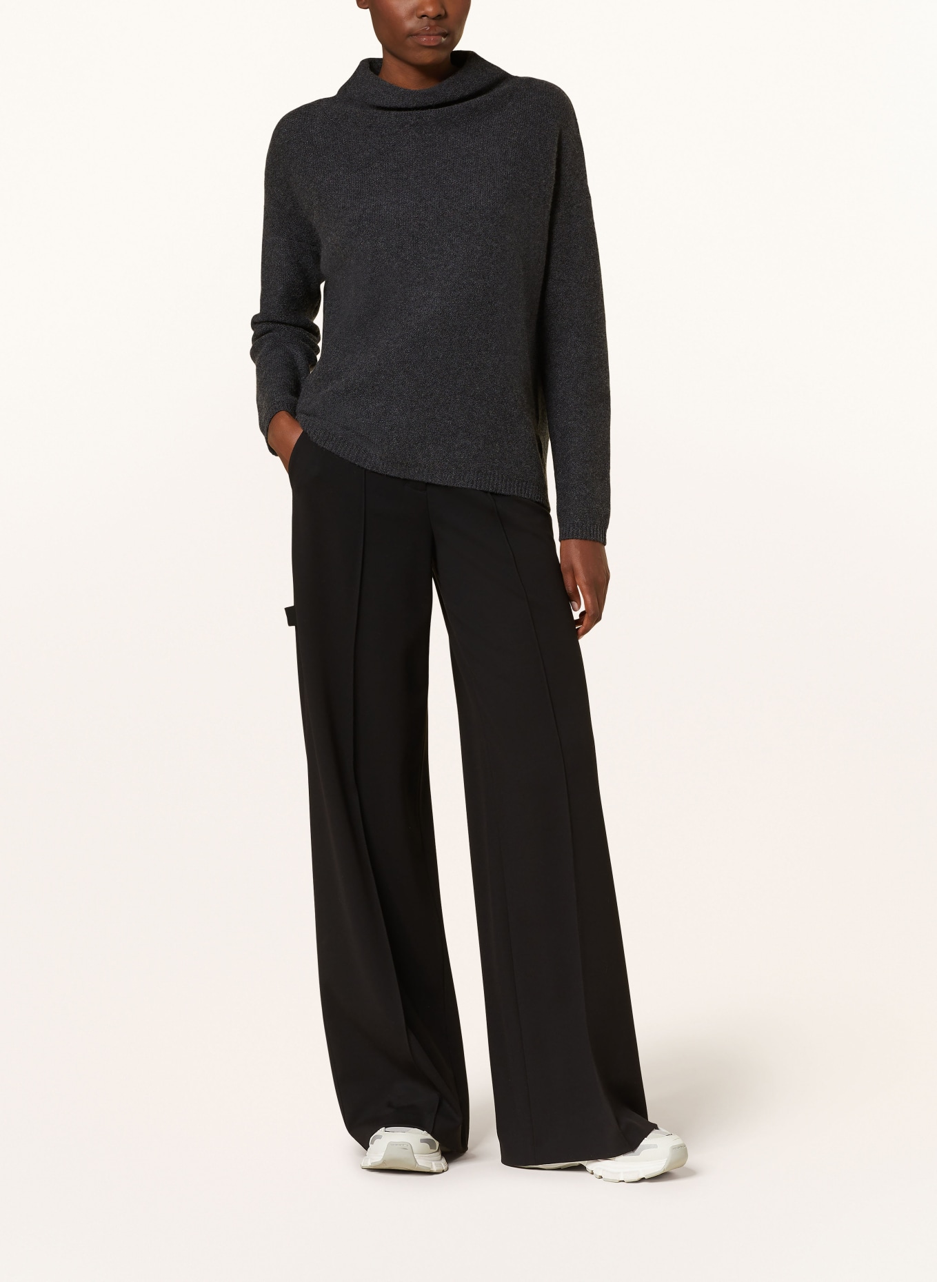 (THE MERCER) N.Y. Sweter z kaszmiru: CZIEMNOSZARY