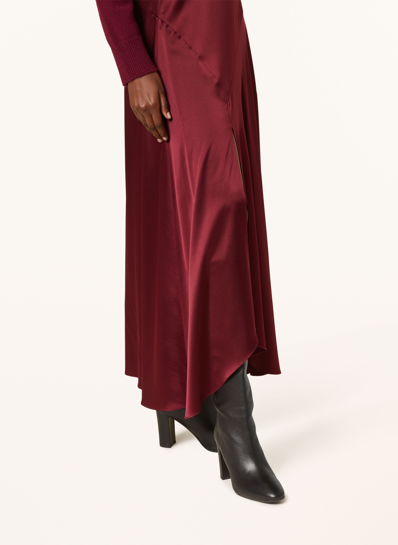 (THE MERCER) N.Y. Hedvábná sukně: TMAVĚ ČERVENÁ