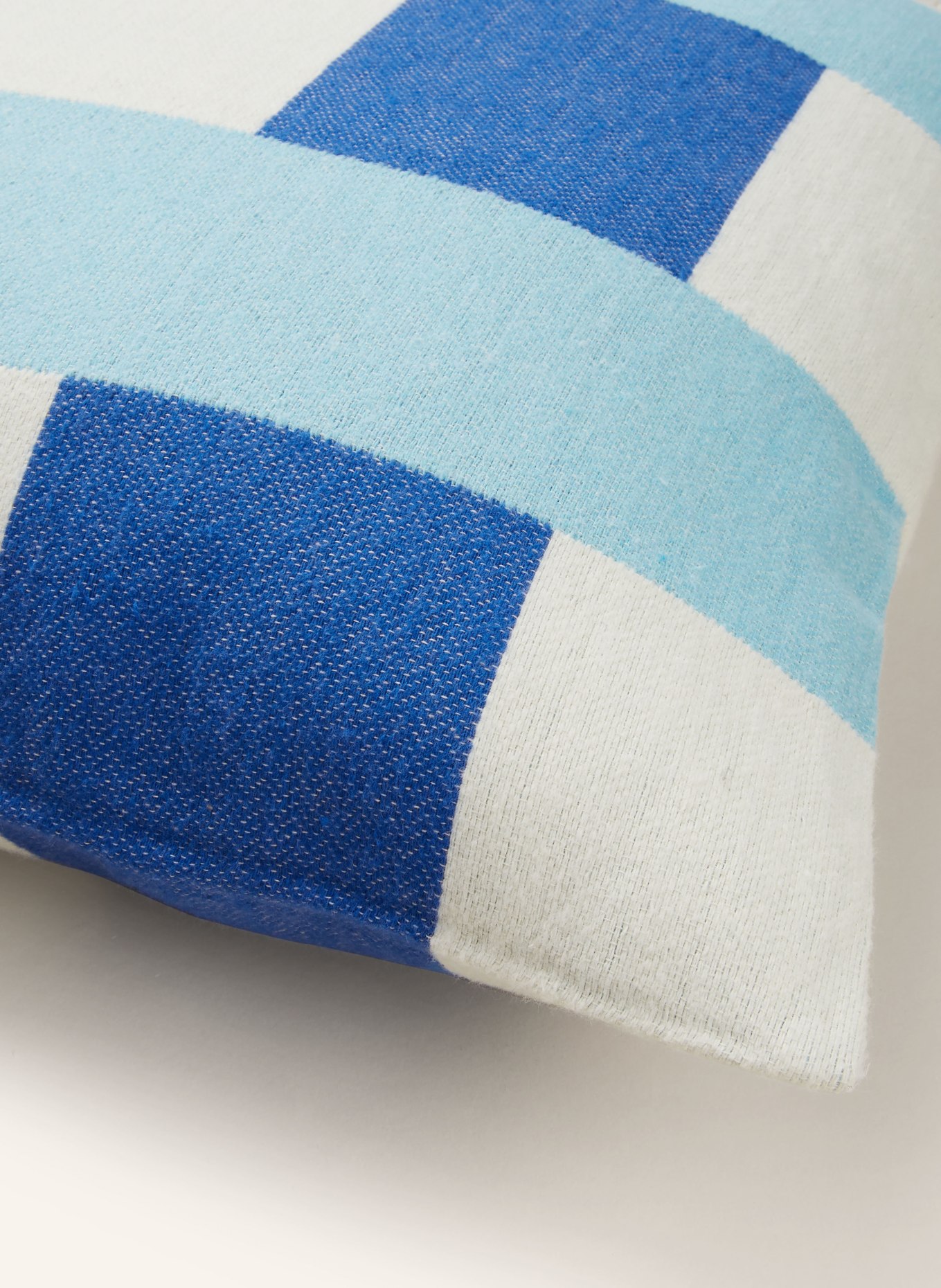 David Fussenegger Decorative cushion cover NOVA, Color: BLUE/ TURQUOISE/ WHITE (Image 3)