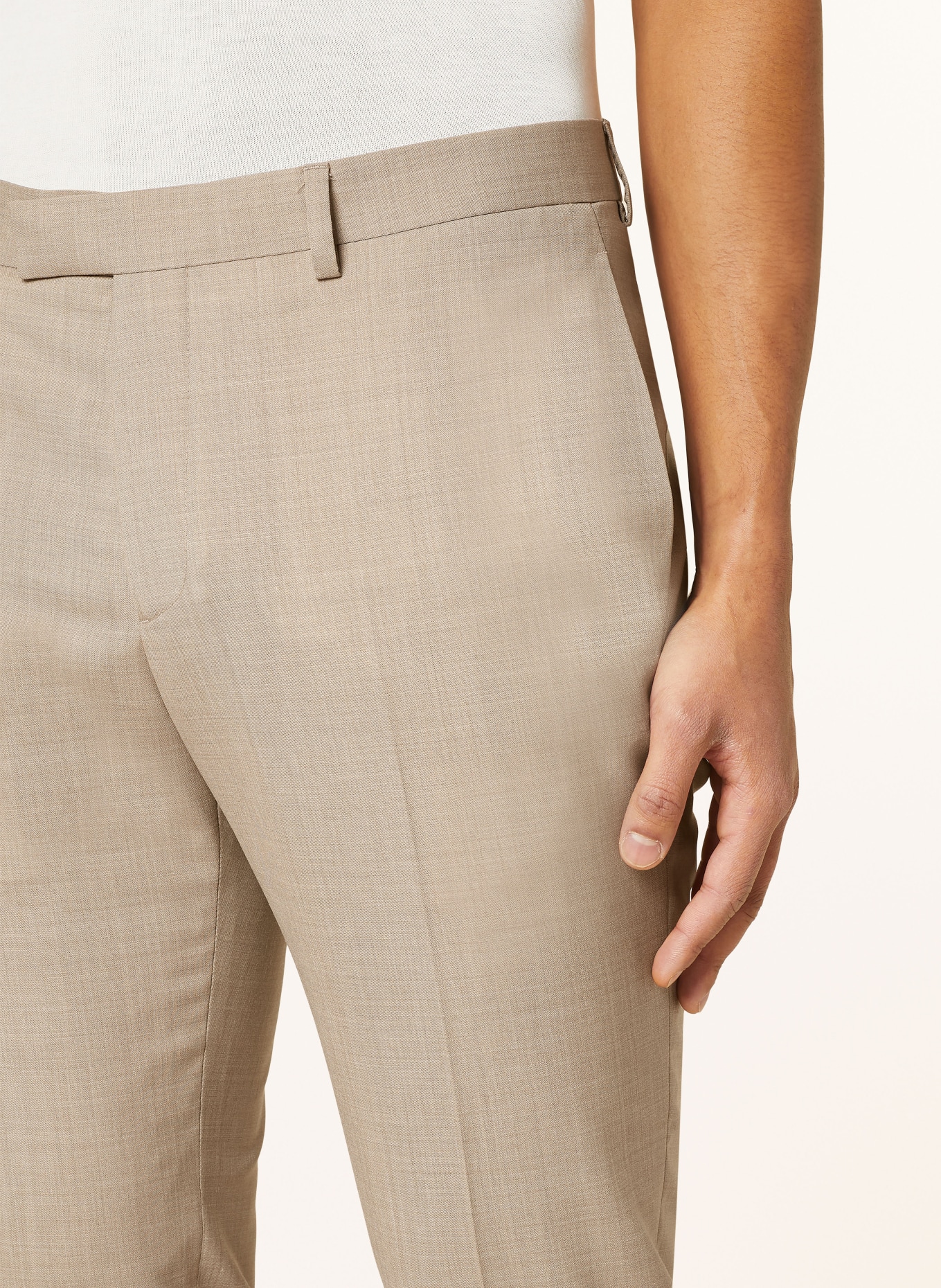 SANDRO Spodnie garniturowe slim fit, Kolor: 72 TAUPE (Obrazek 6)
