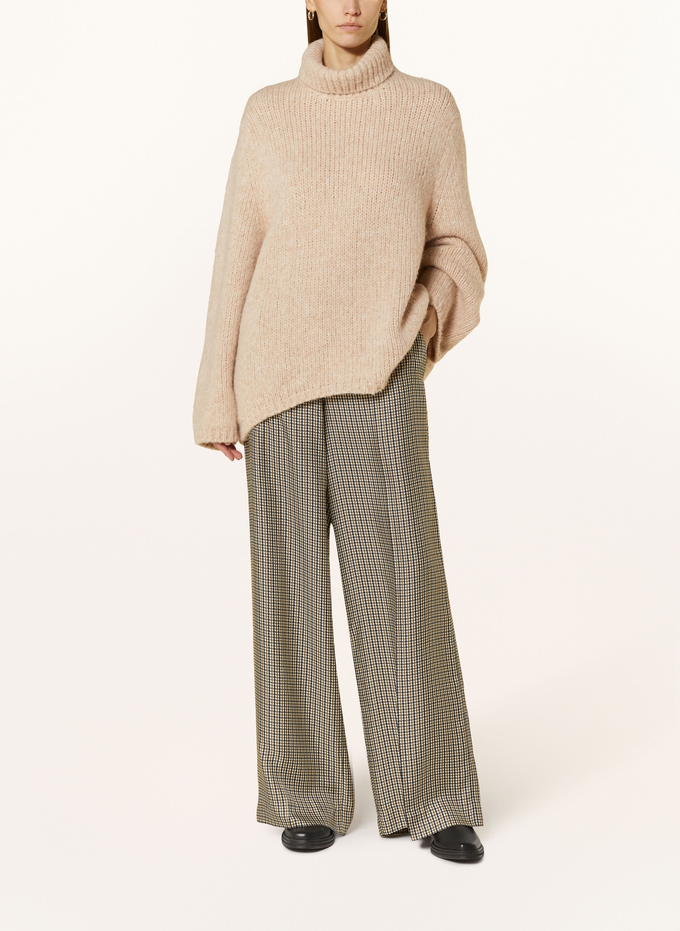 DOROTHEE SCHUMACHER Turtleneck sweater SOFT HAPPINESS in alpaca, Color: BEIGE (Image 2)