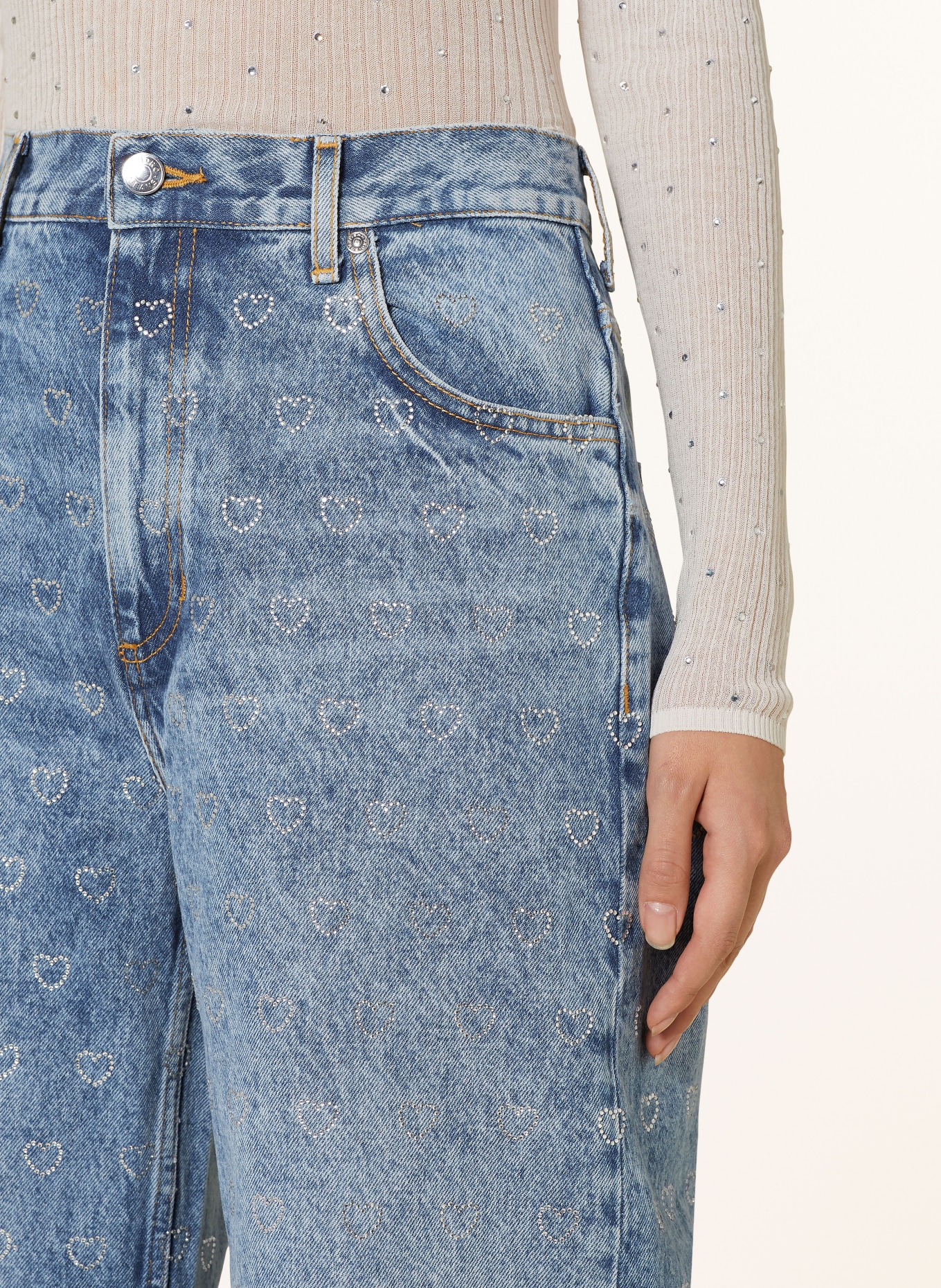 SANDRO Jeans mit Schmucksteinen, Farbe: 4785 BLUE JEAN (Bild 5)