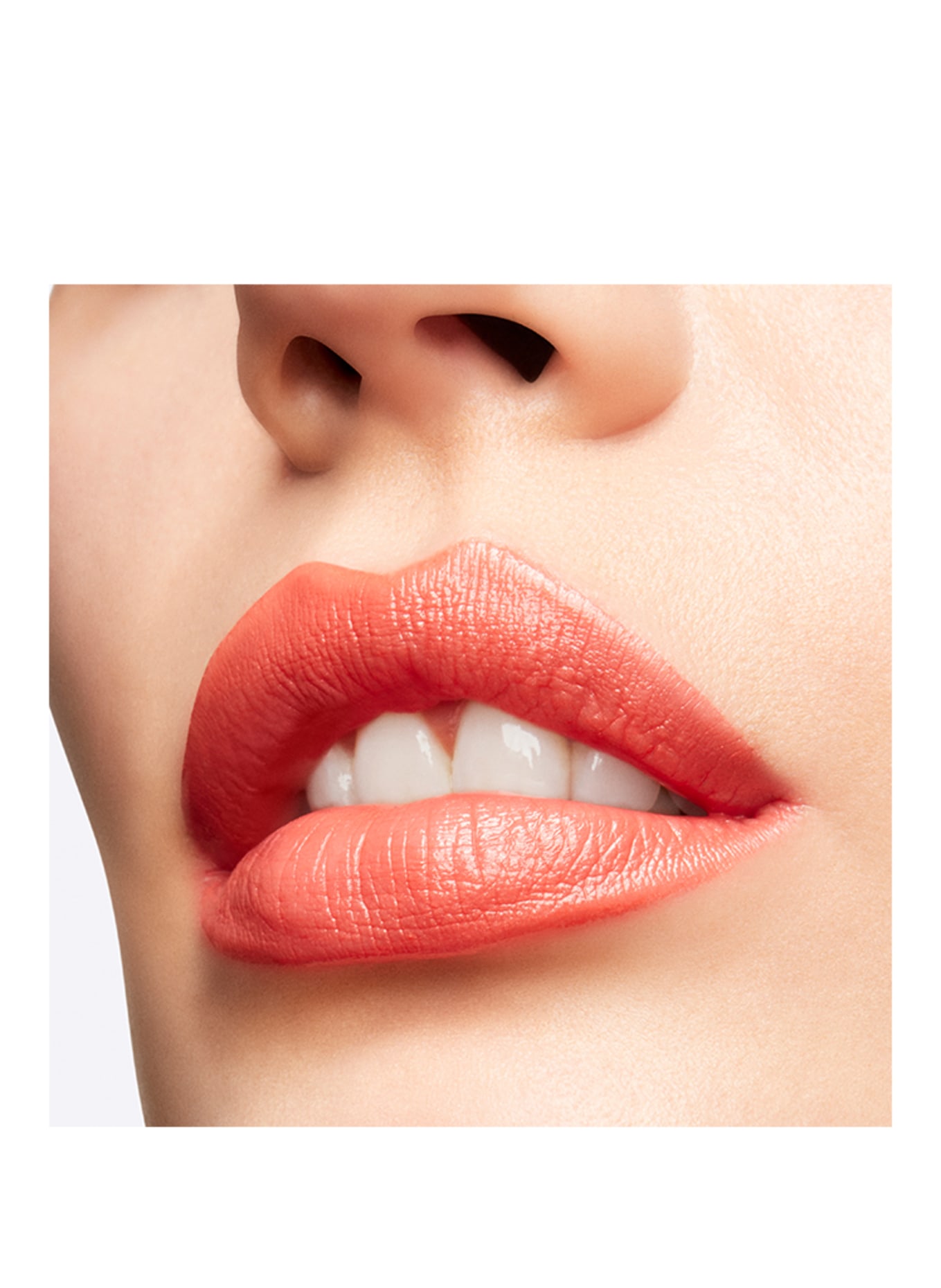 M.A.C LUSTREGLASS LIPSTICK: KISSMET