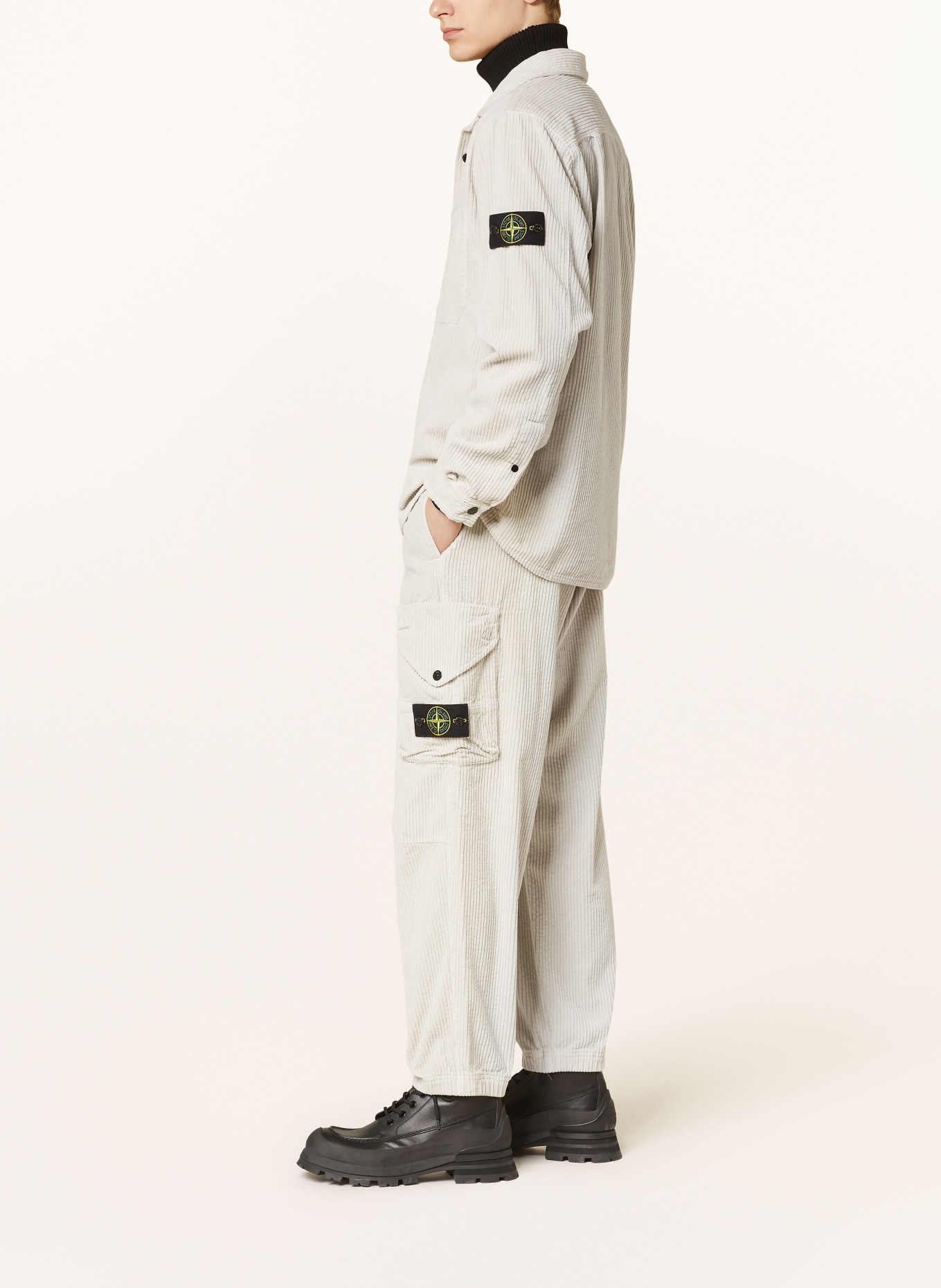 STONE ISLAND Cargo pants loose fit in corduroy, Color: CREAM (Image 4)