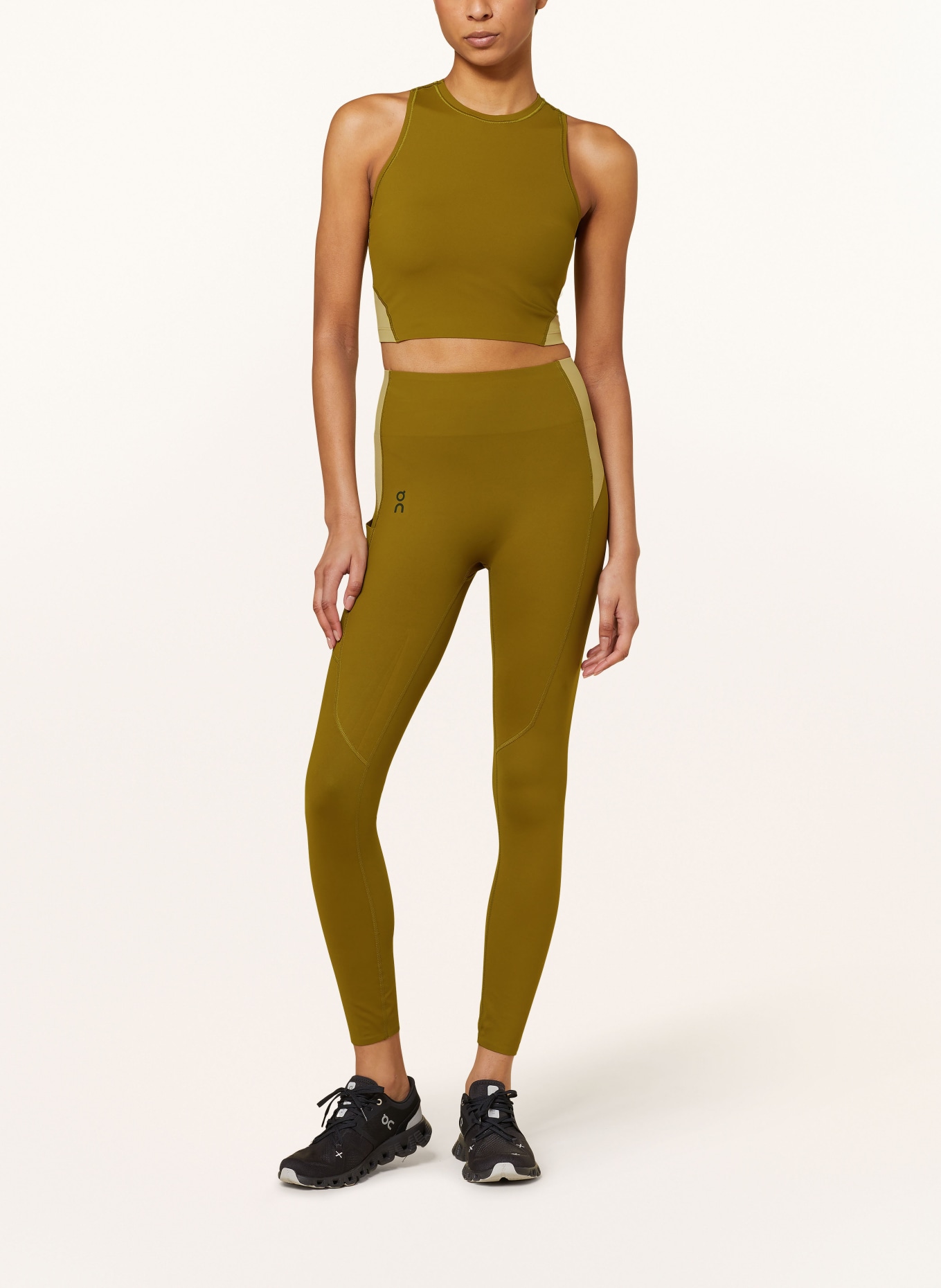 On Cropped top MOVEMENT, Color: OLIVE/ BEIGE (Image 2)