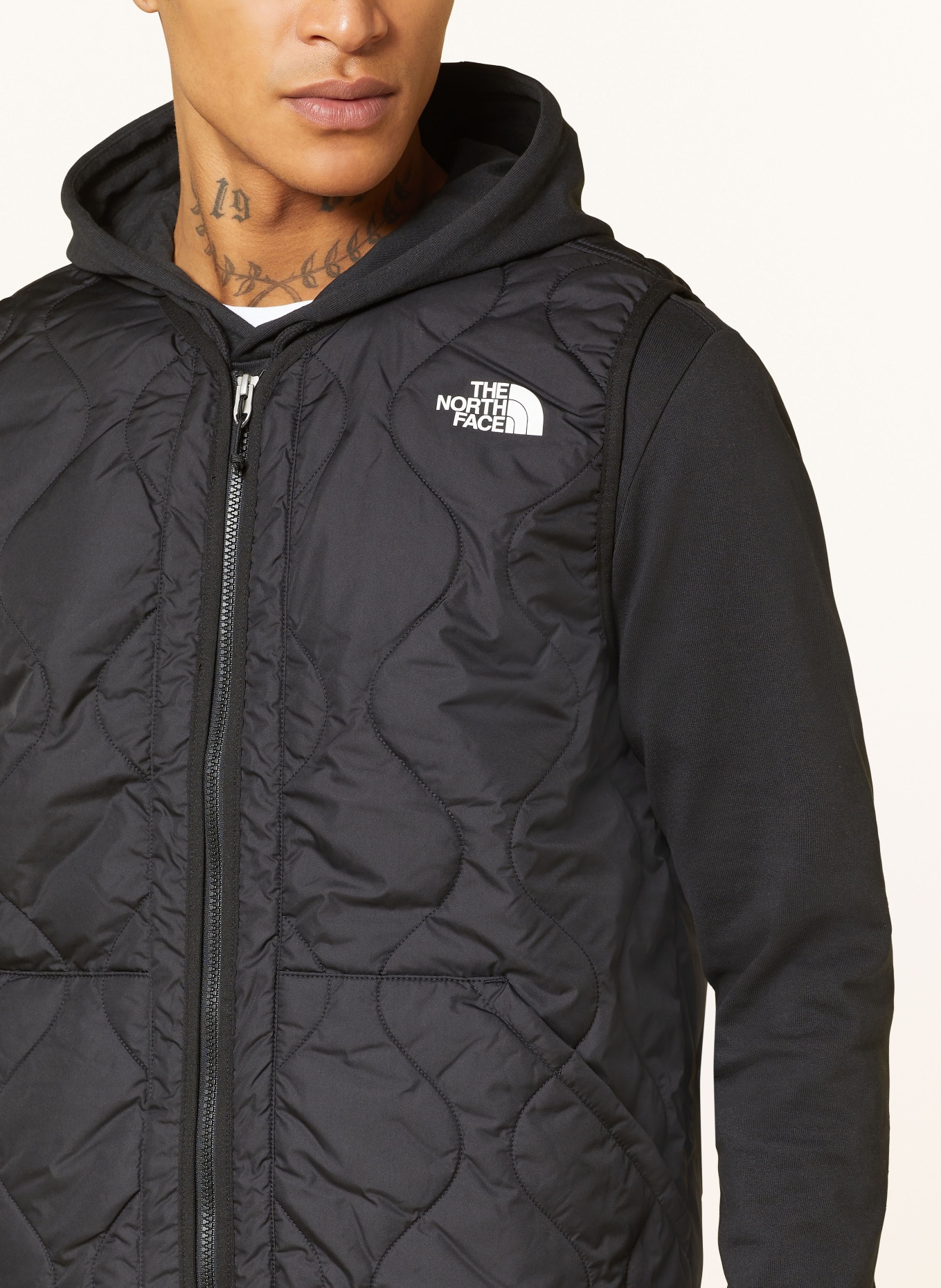 THE NORTH FACE Quilted vest AMPATO, Color: BLACK (Image 4)