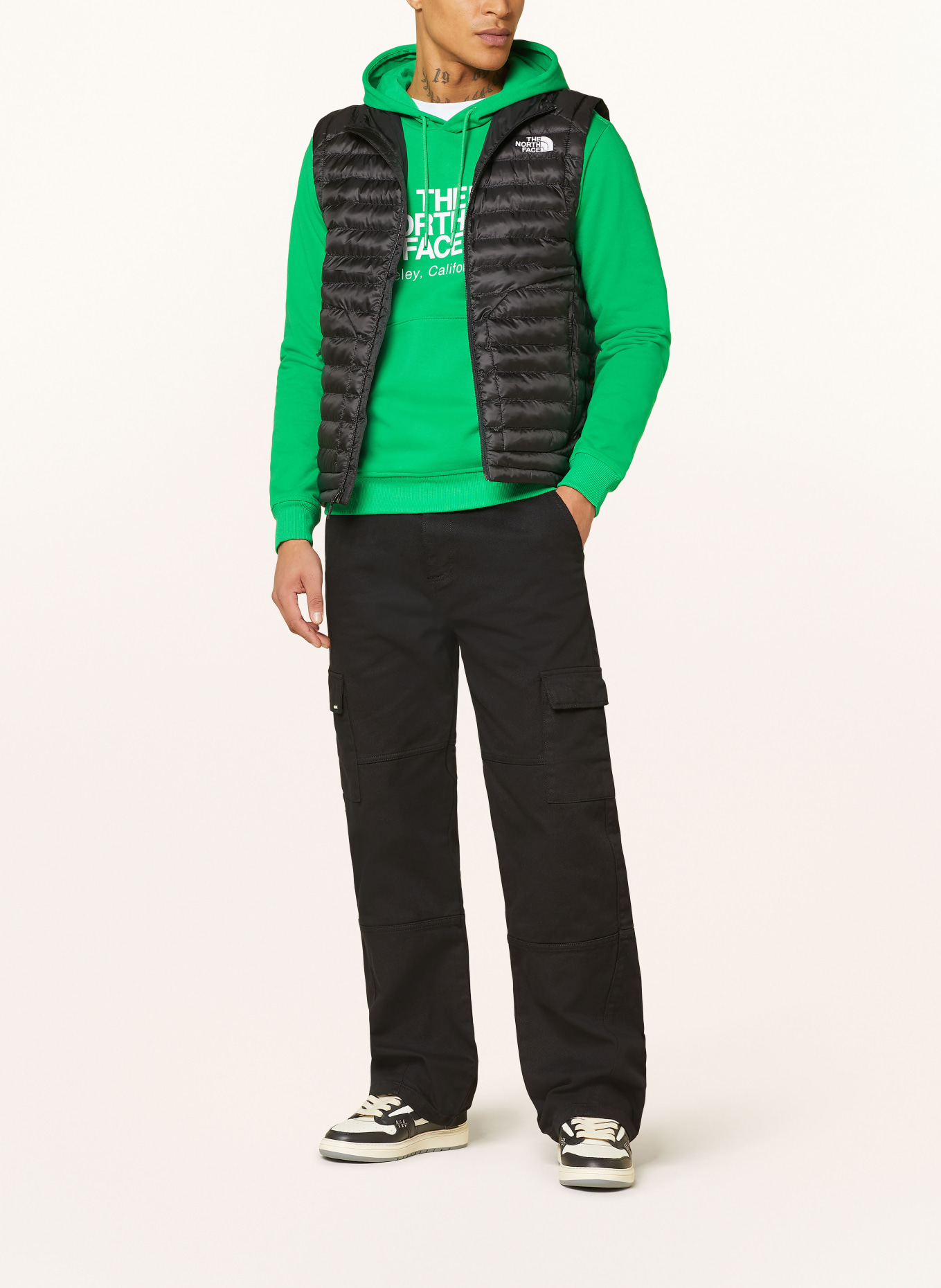 THE NORTH FACE Quilted vest HUILA, Color: BLACK (Image 2)