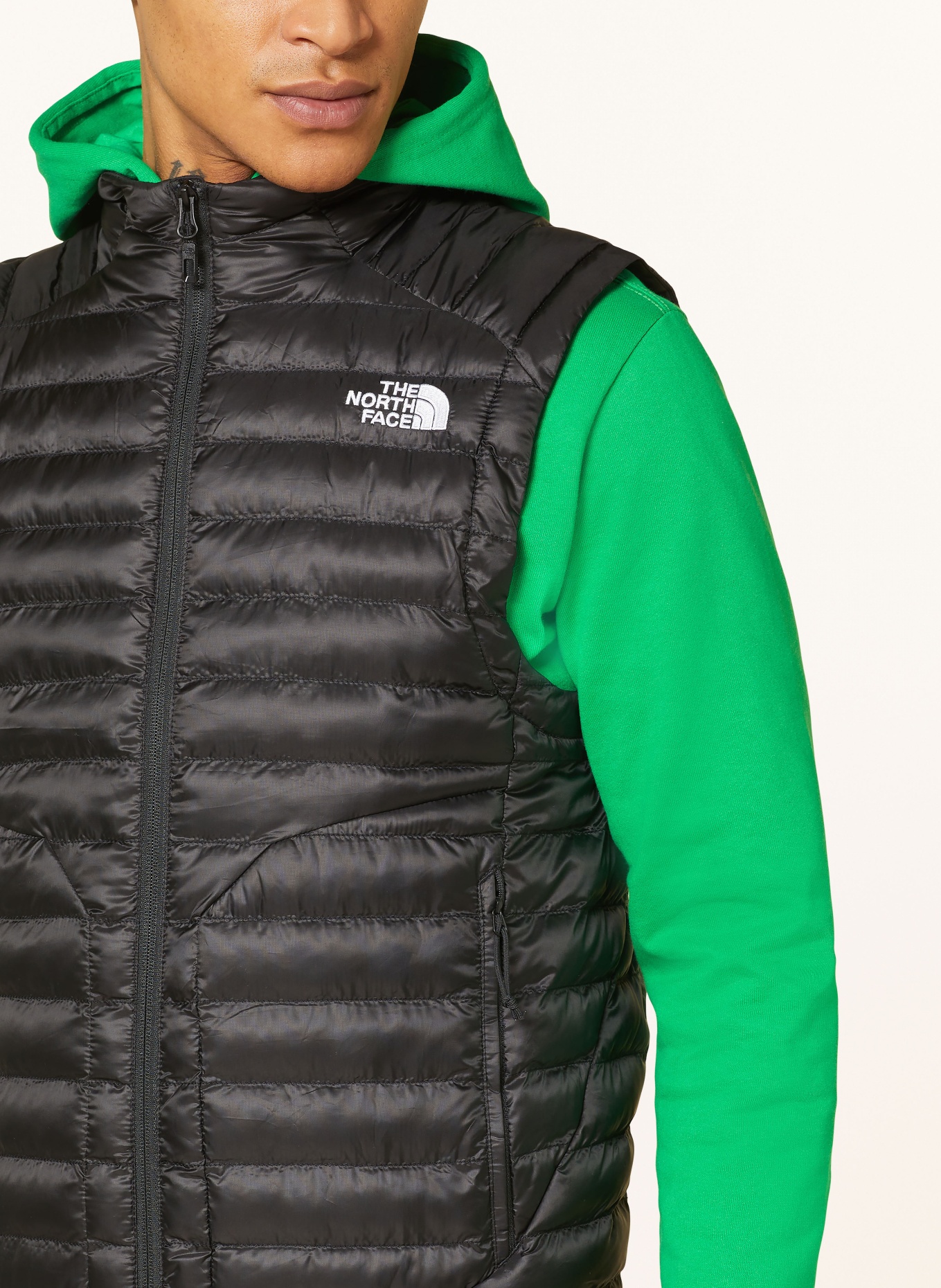 THE NORTH FACE Quilted vest HUILA, Color: BLACK (Image 4)