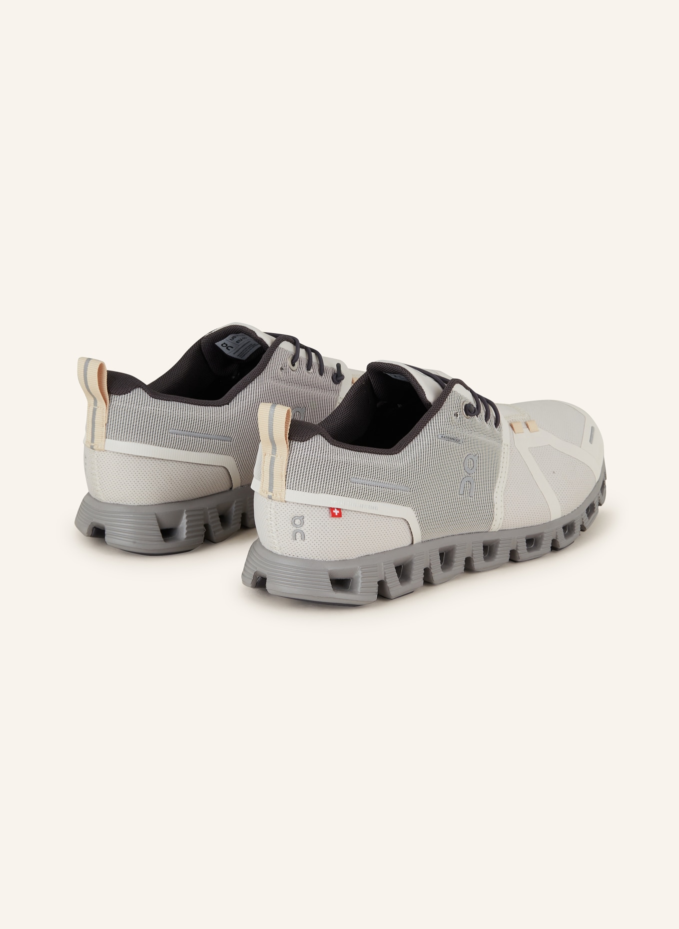 On Sneaker CLOUD 5 WATERPROOF, Farbe: CREME/ GRAU (Bild 2)