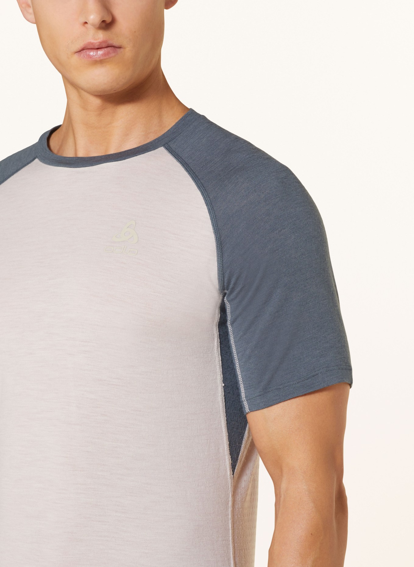 odlo T-Shirt ASCENT PERFORMANCE WOOL 125, Farbe: BEIGE/ PETROL (Bild 4)