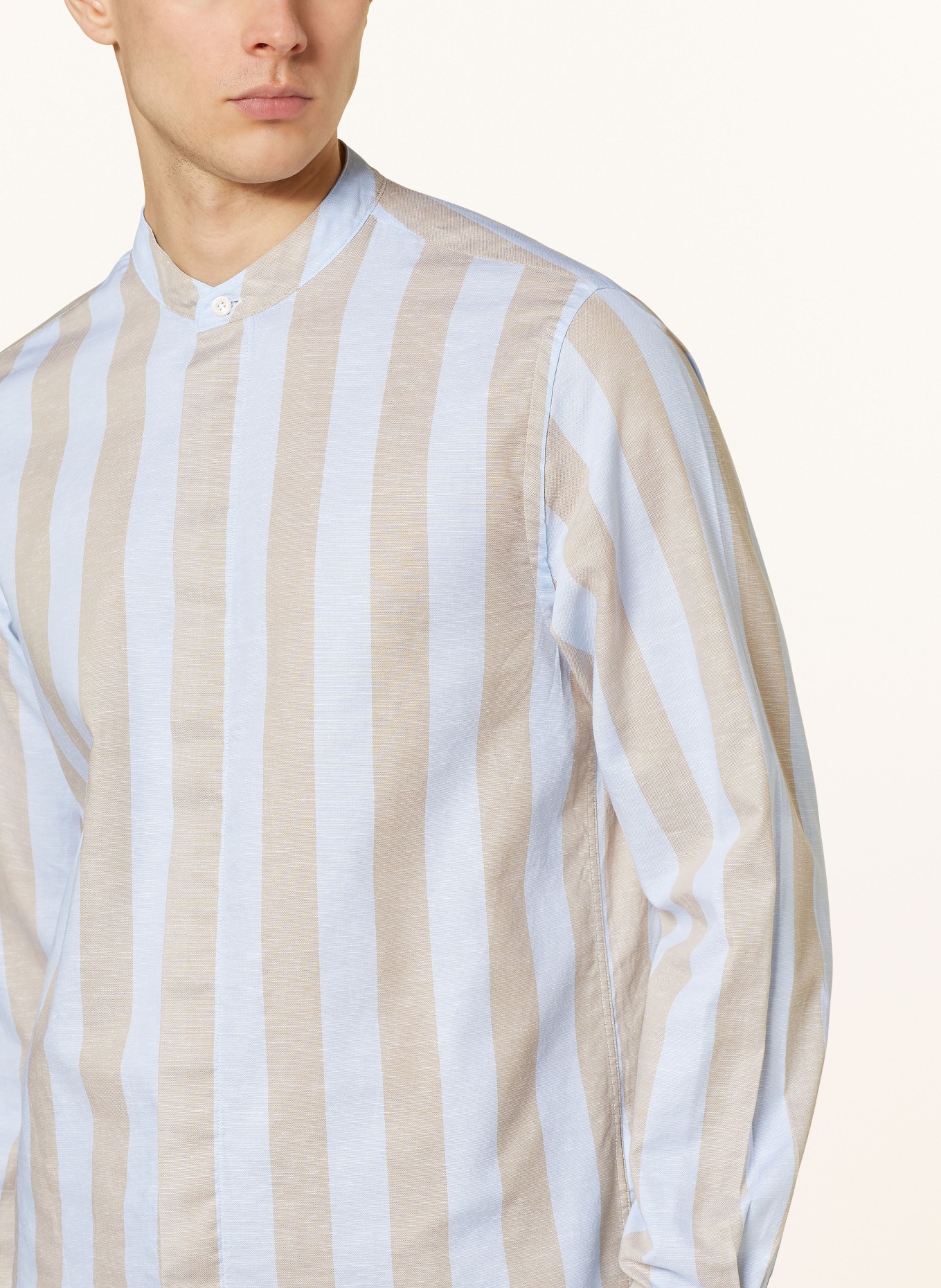 TOMMY HILFIGER Shirt regular fit with stand-up collar, Color: LIGHT BLUE/ BEIGE (Image 4)