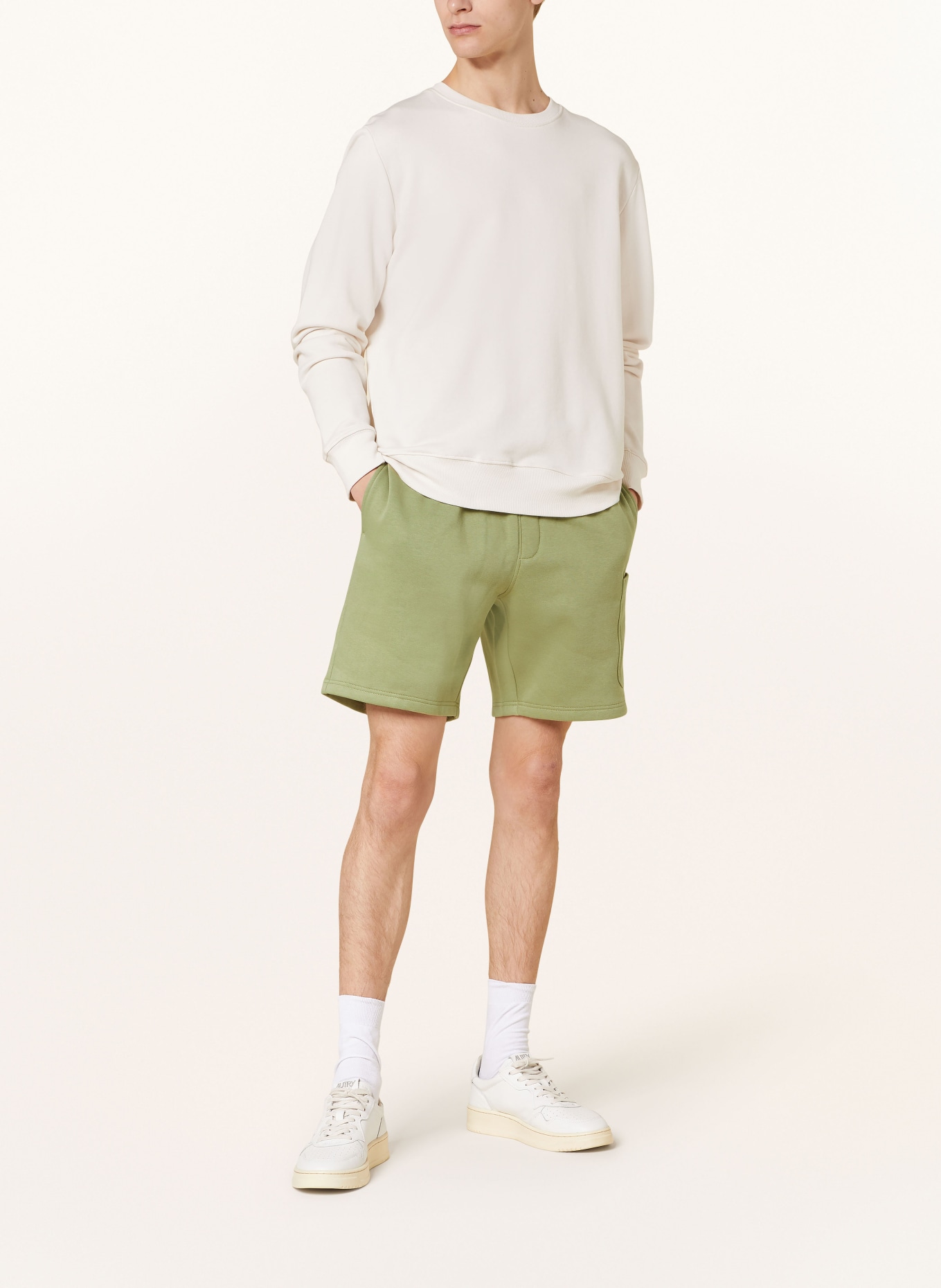 TOMMY HILFIGER Sweat shorts, Color: OLIVE (Image 2)