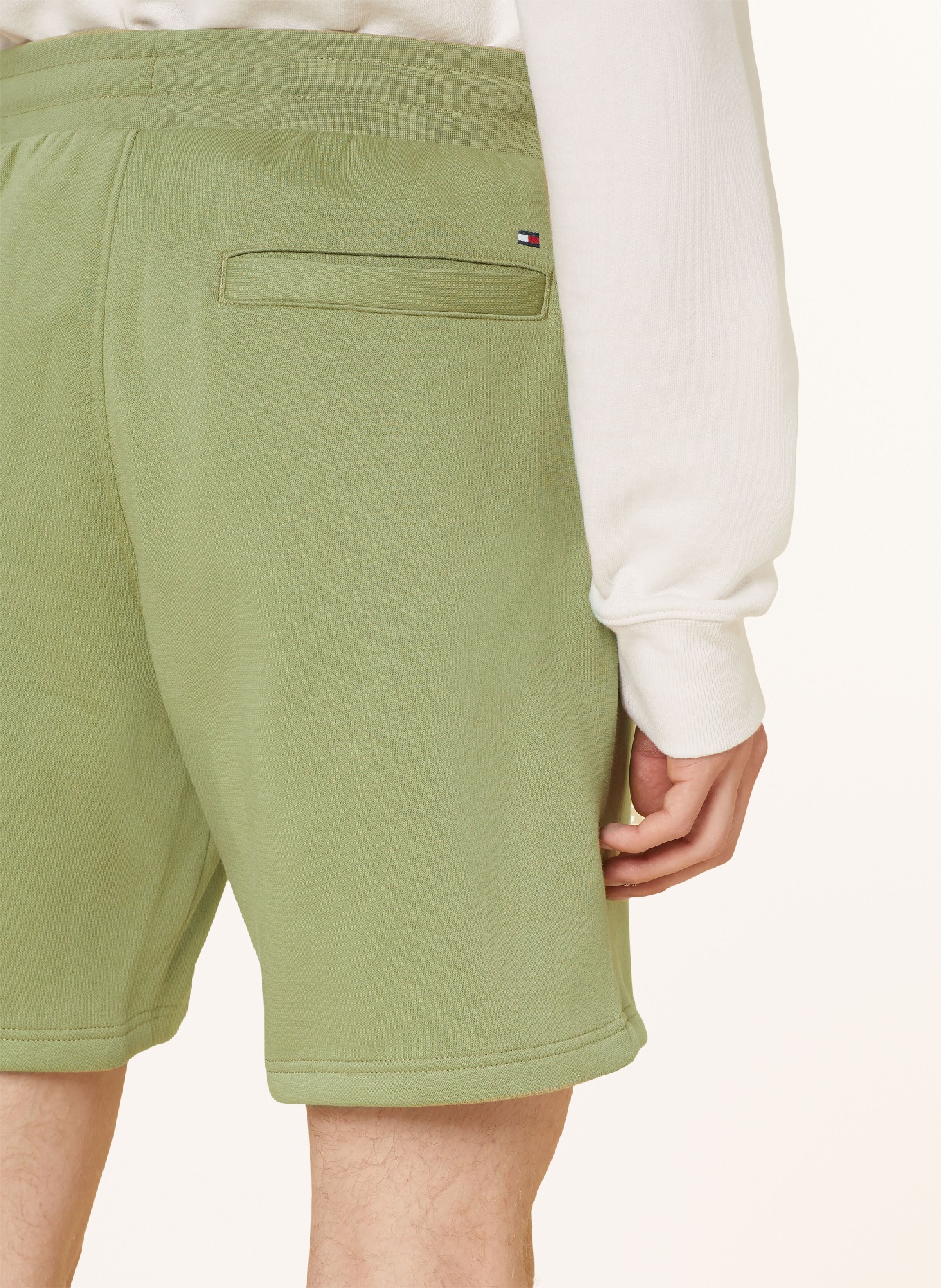 TOMMY HILFIGER Sweat shorts, Color: OLIVE (Image 6)